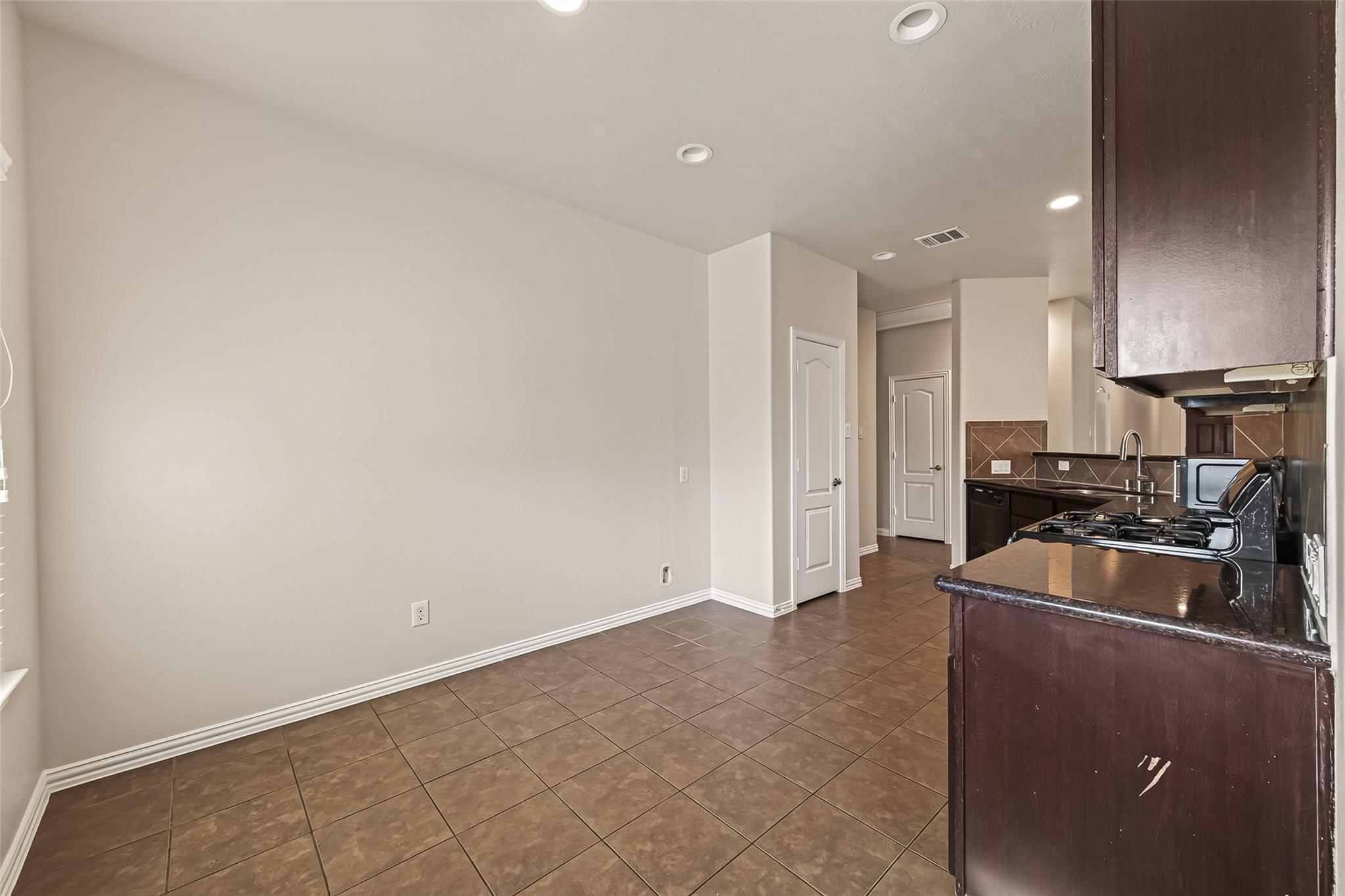 19615 Iris Manor Court