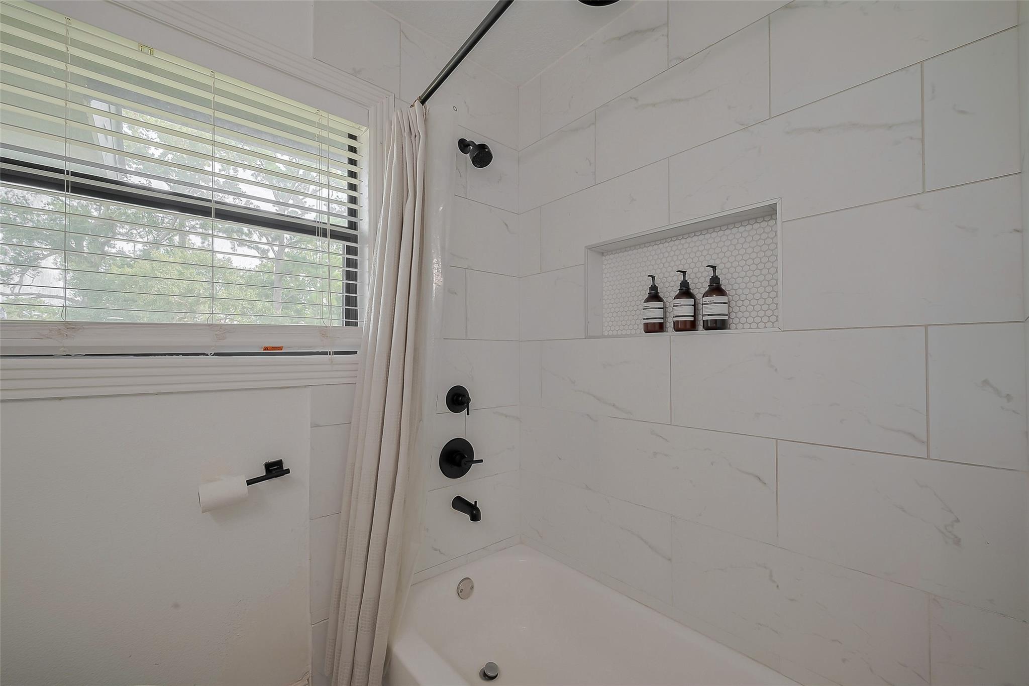 8057 Ridgeview Drive