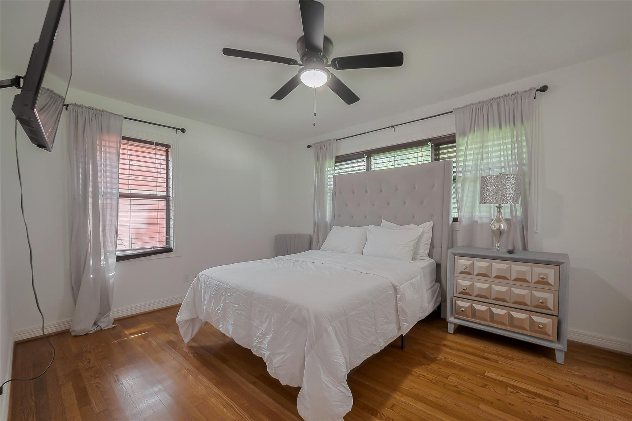 8057 Ridgeview Drive