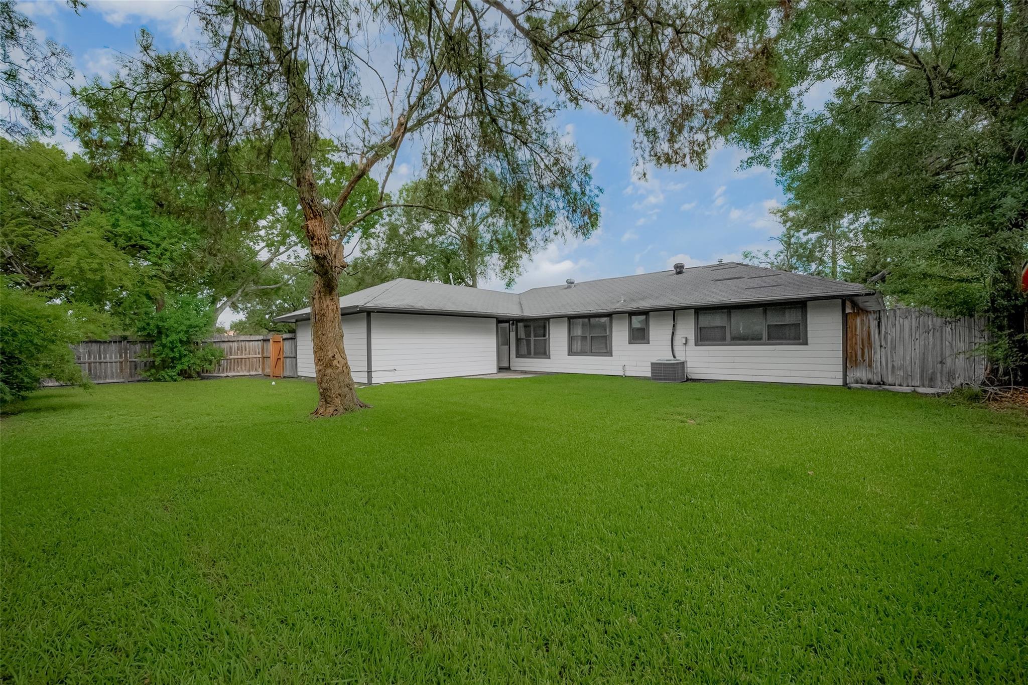 8057 Ridgeview Drive