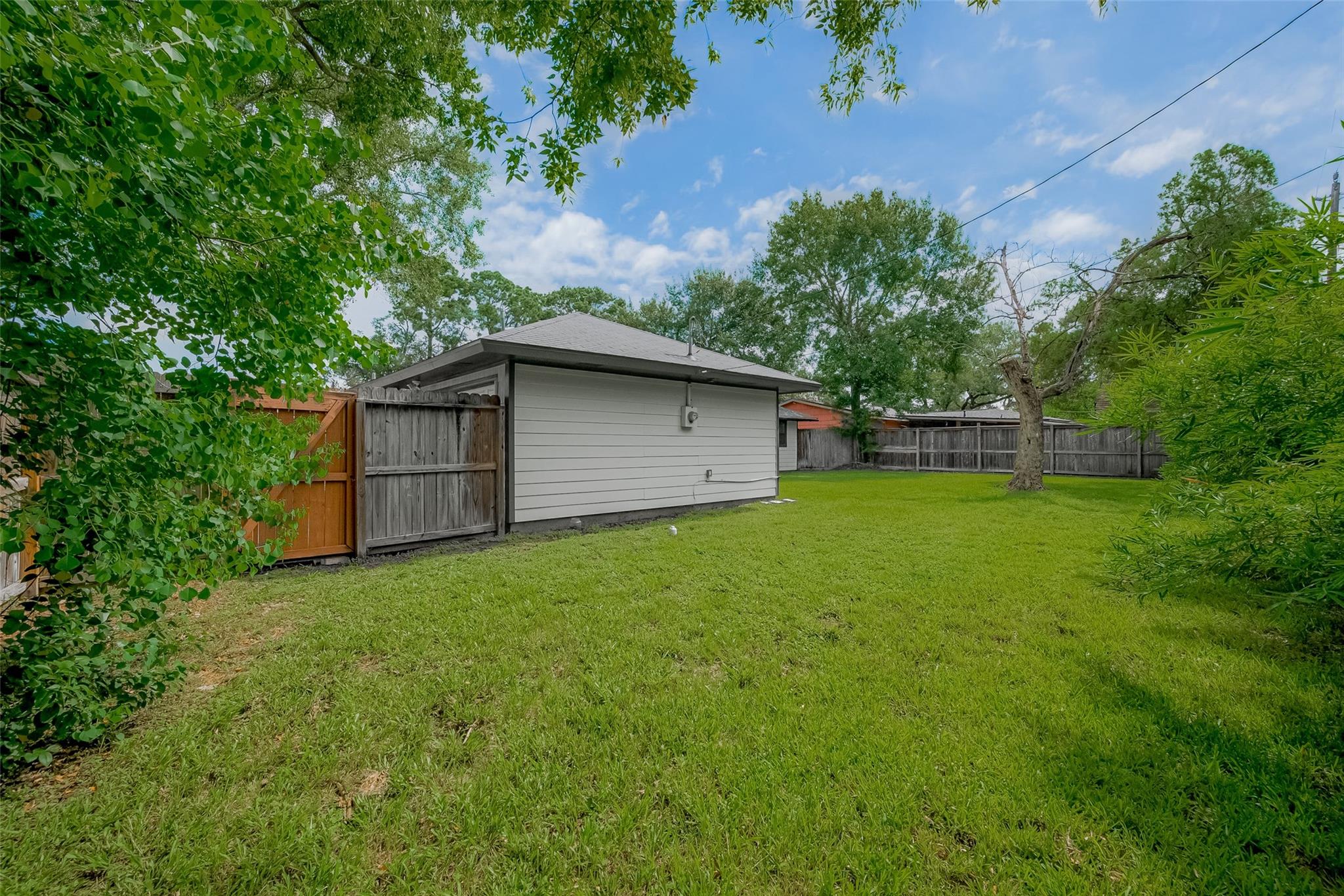 8057 Ridgeview Drive