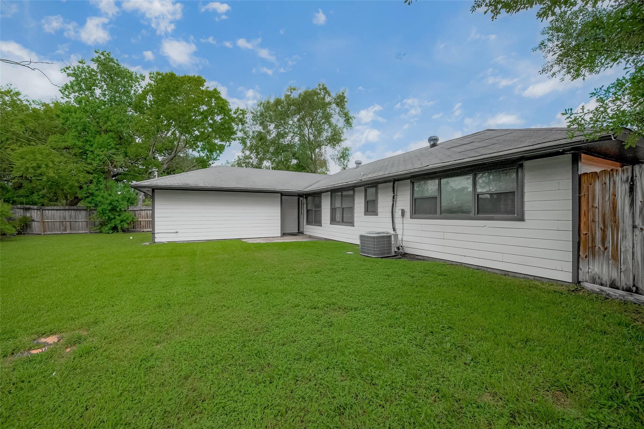 8057 Ridgeview Drive