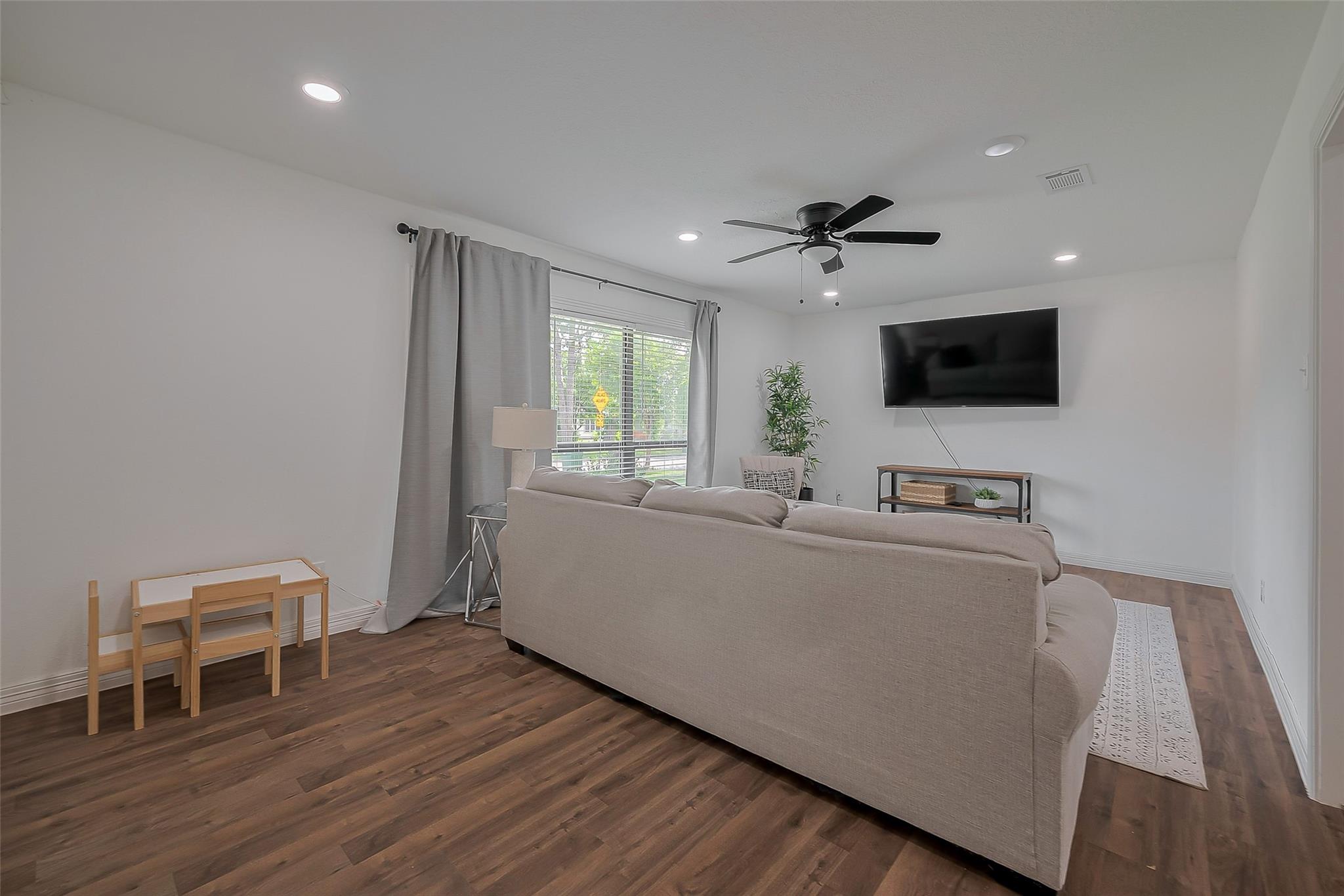8057 Ridgeview Drive