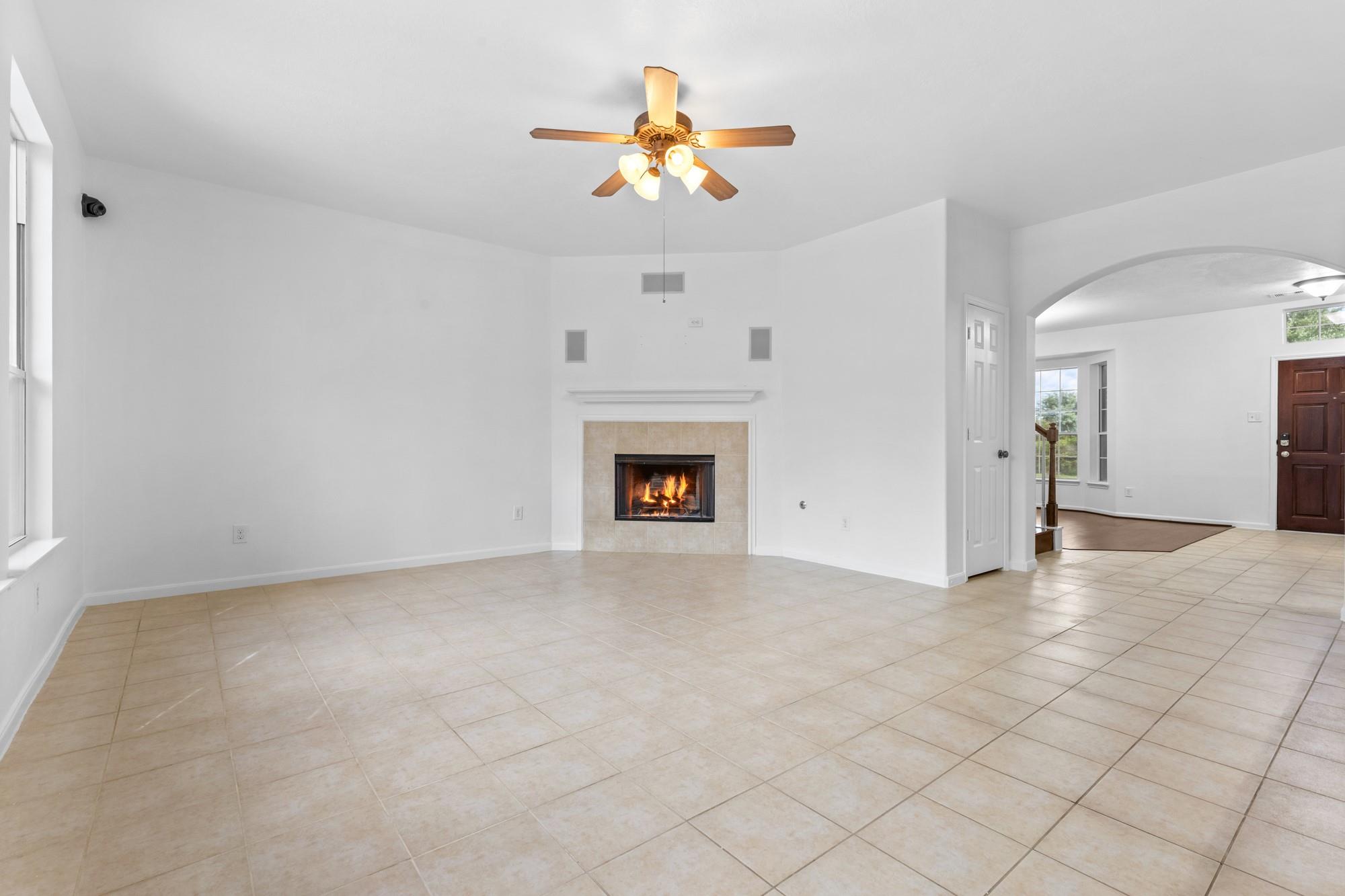 1923 Vale Haven Drive