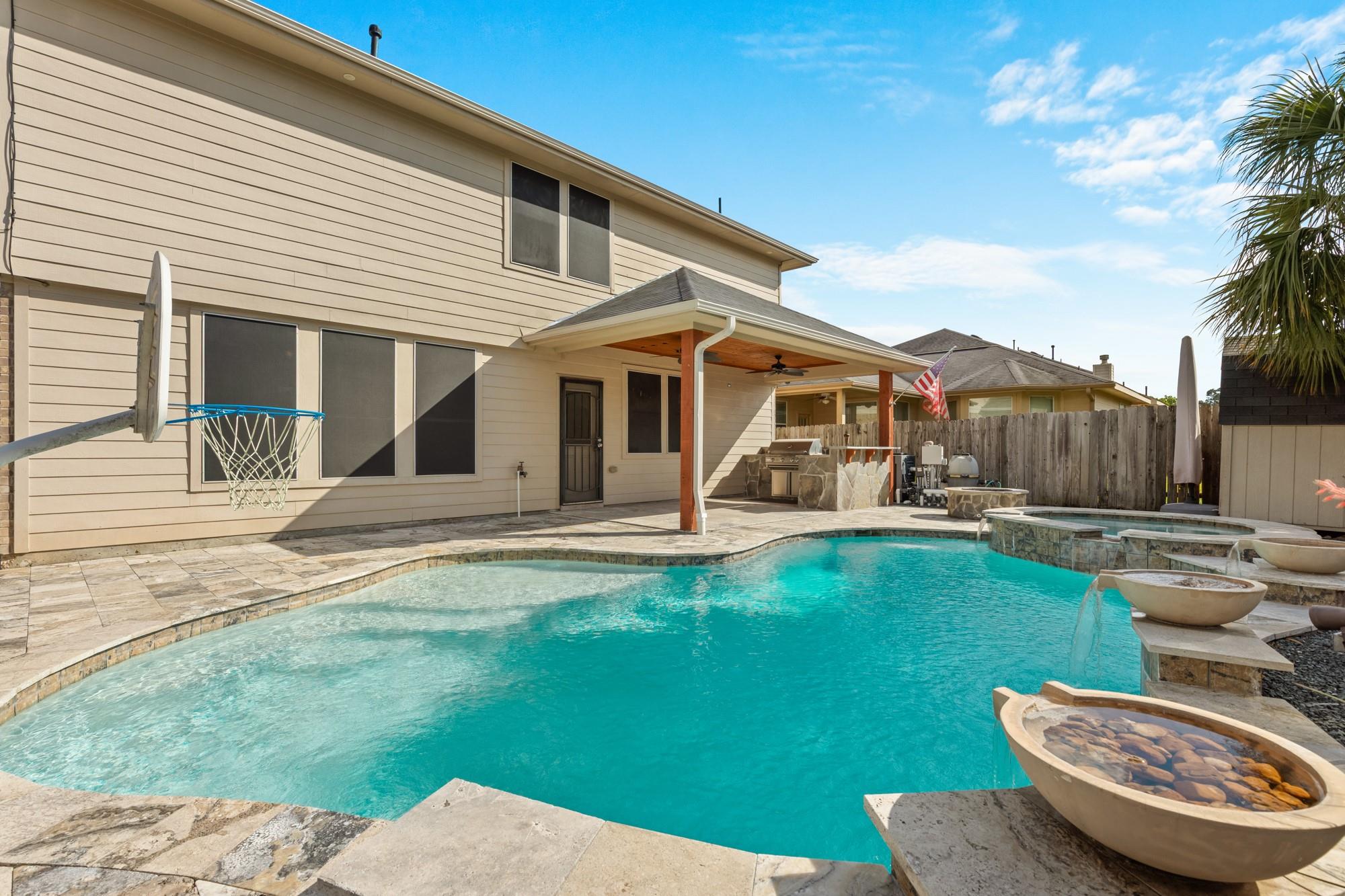 1923 Vale Haven Drive