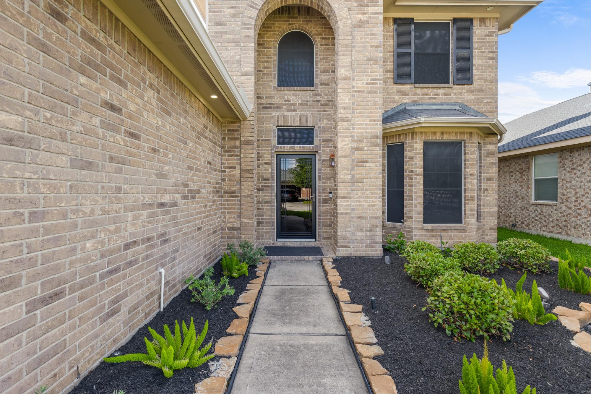 1923 Vale Haven Drive
