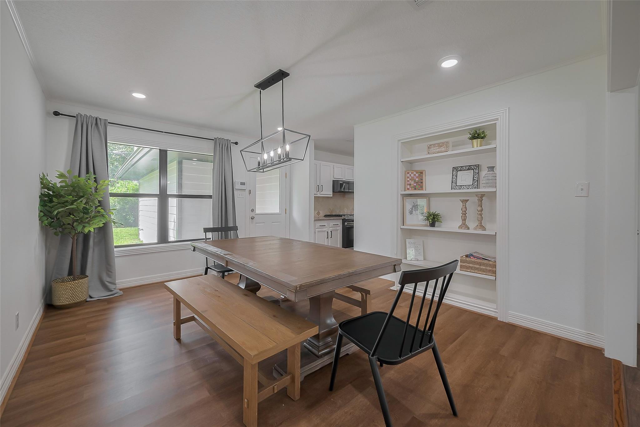 8057 Ridgeview Drive