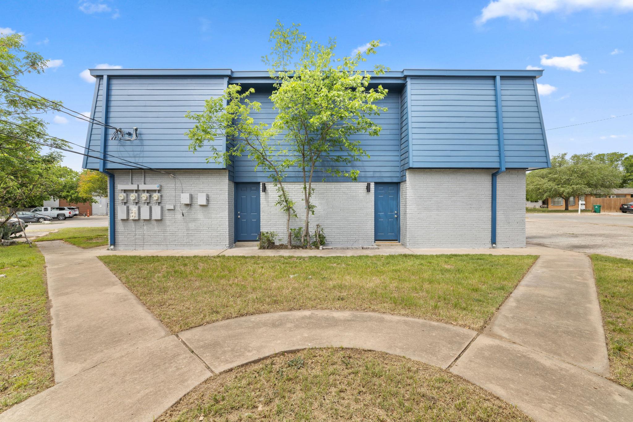 301 E Croslin ST