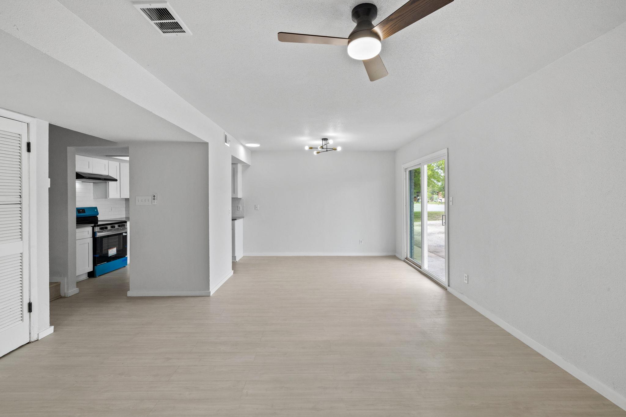 301 E Croslin ST