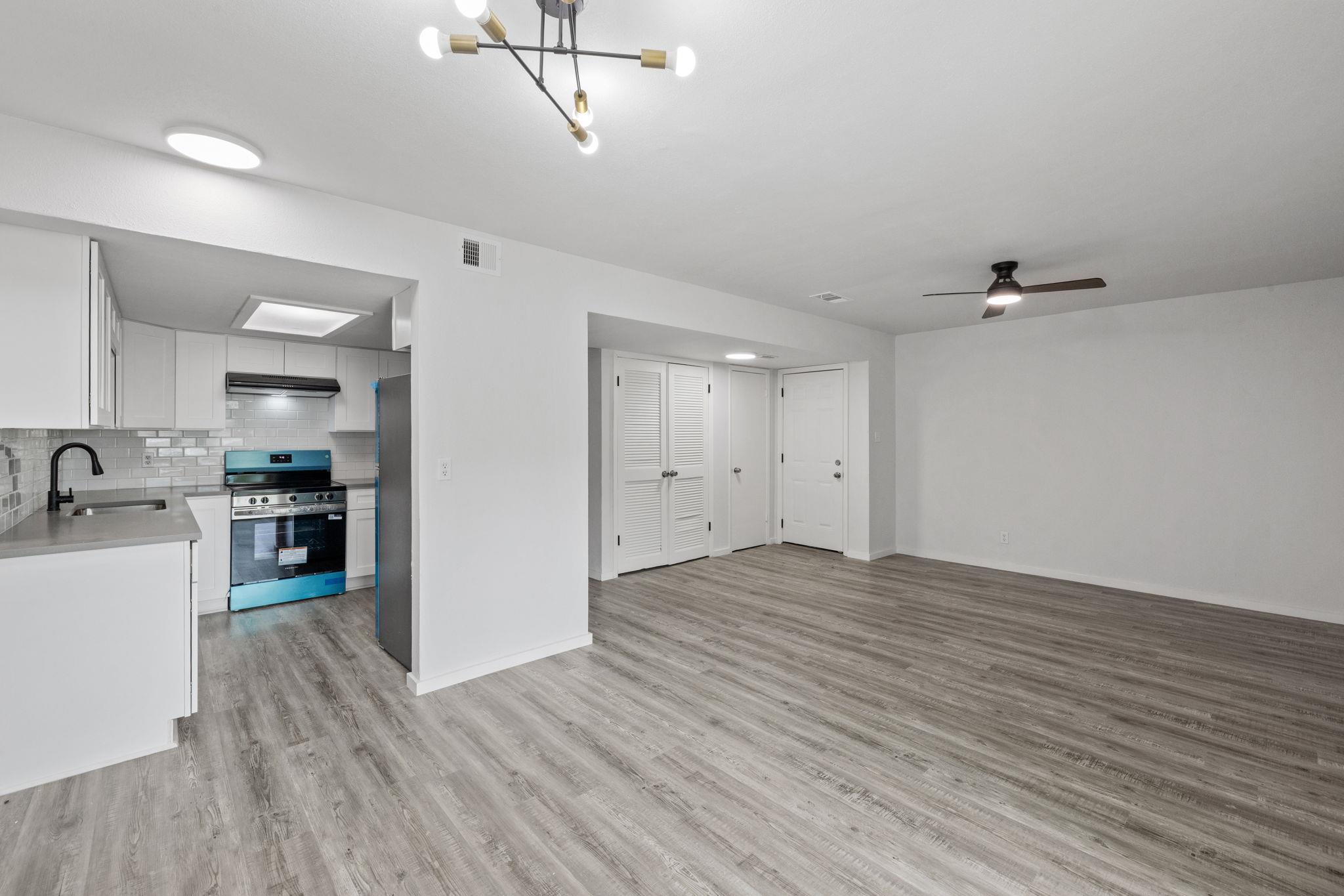 301 E Croslin ST
