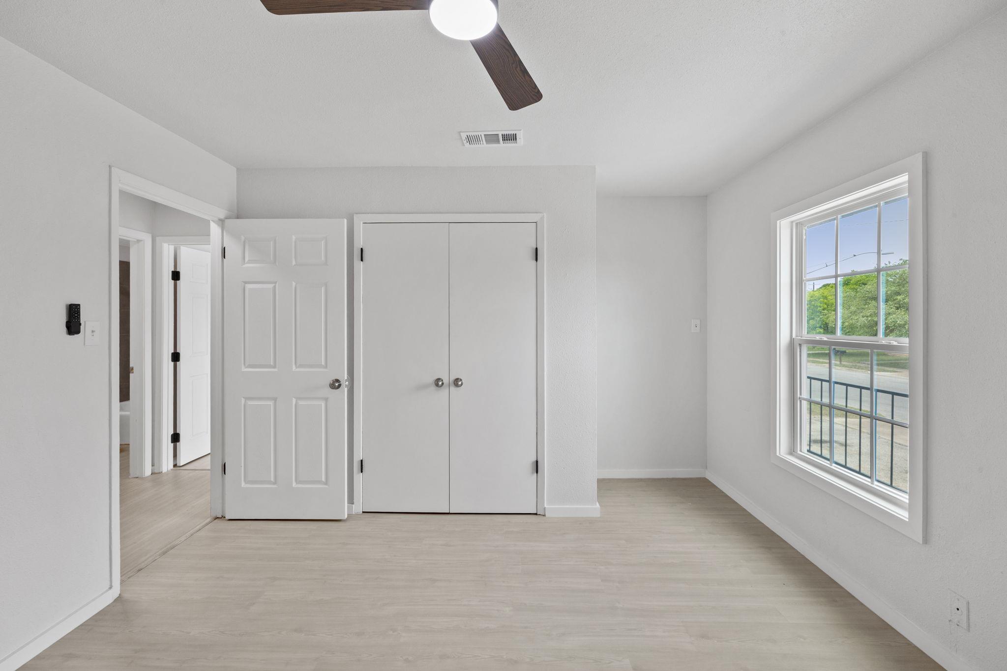301 E Croslin ST