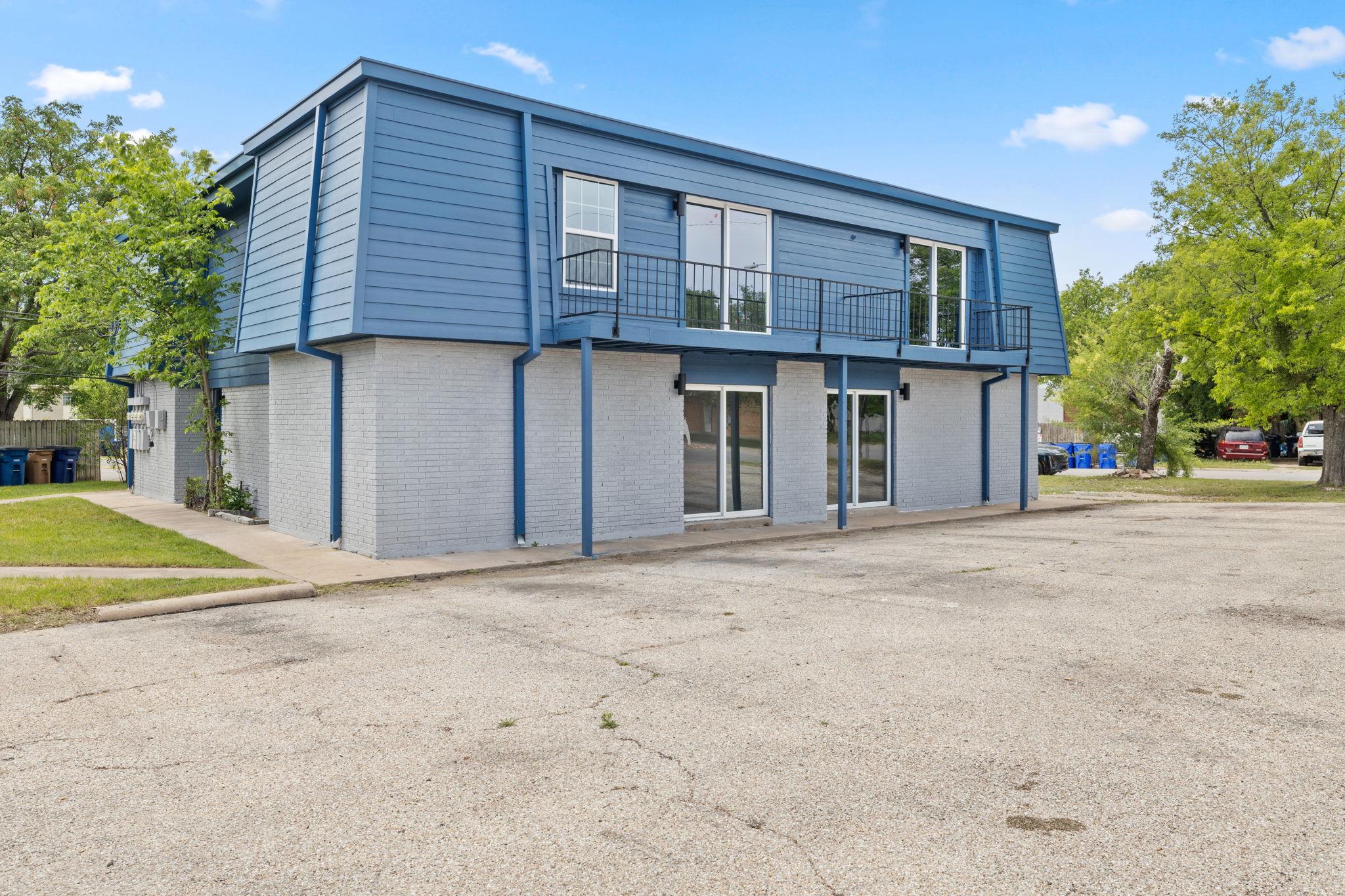 301 E Croslin ST