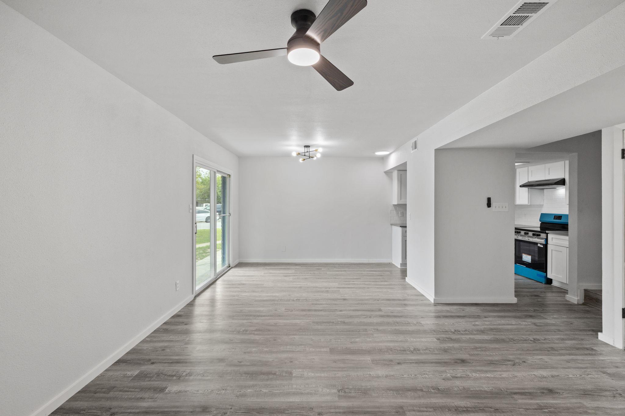 301 E Croslin ST