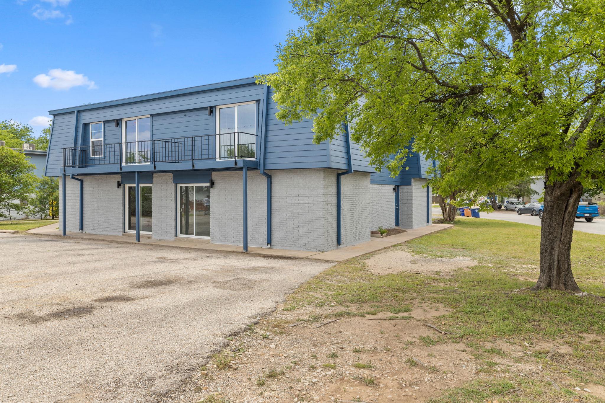 301 E Croslin ST