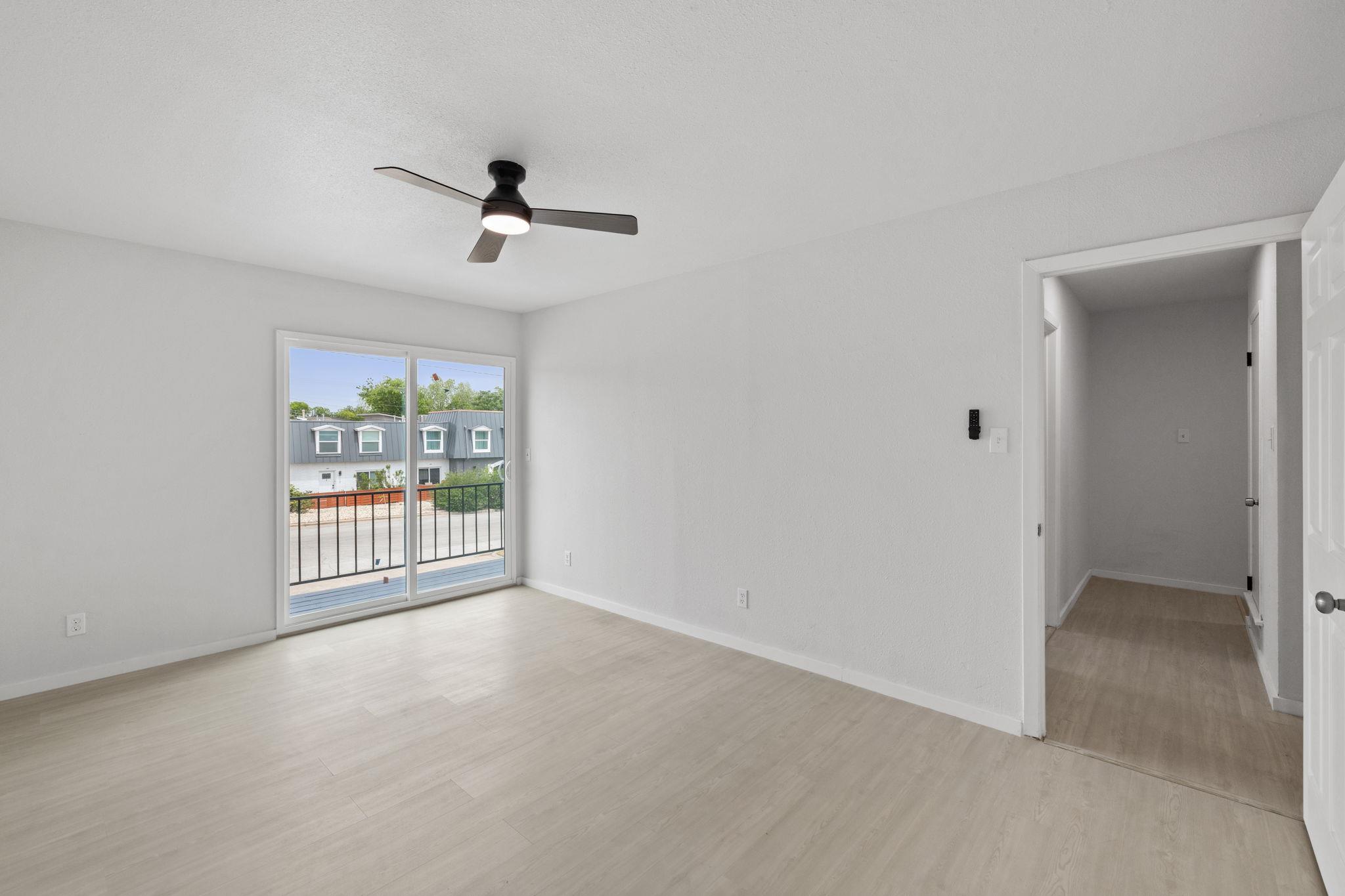 301 E Croslin ST