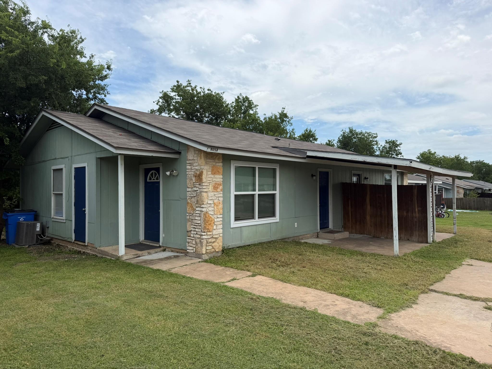 512 Lenora DR