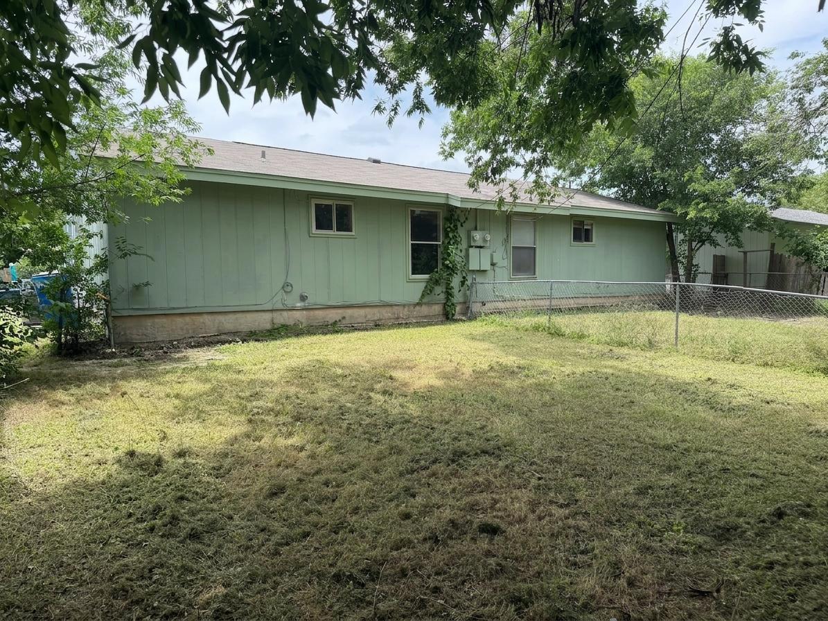 512 Lenora DR