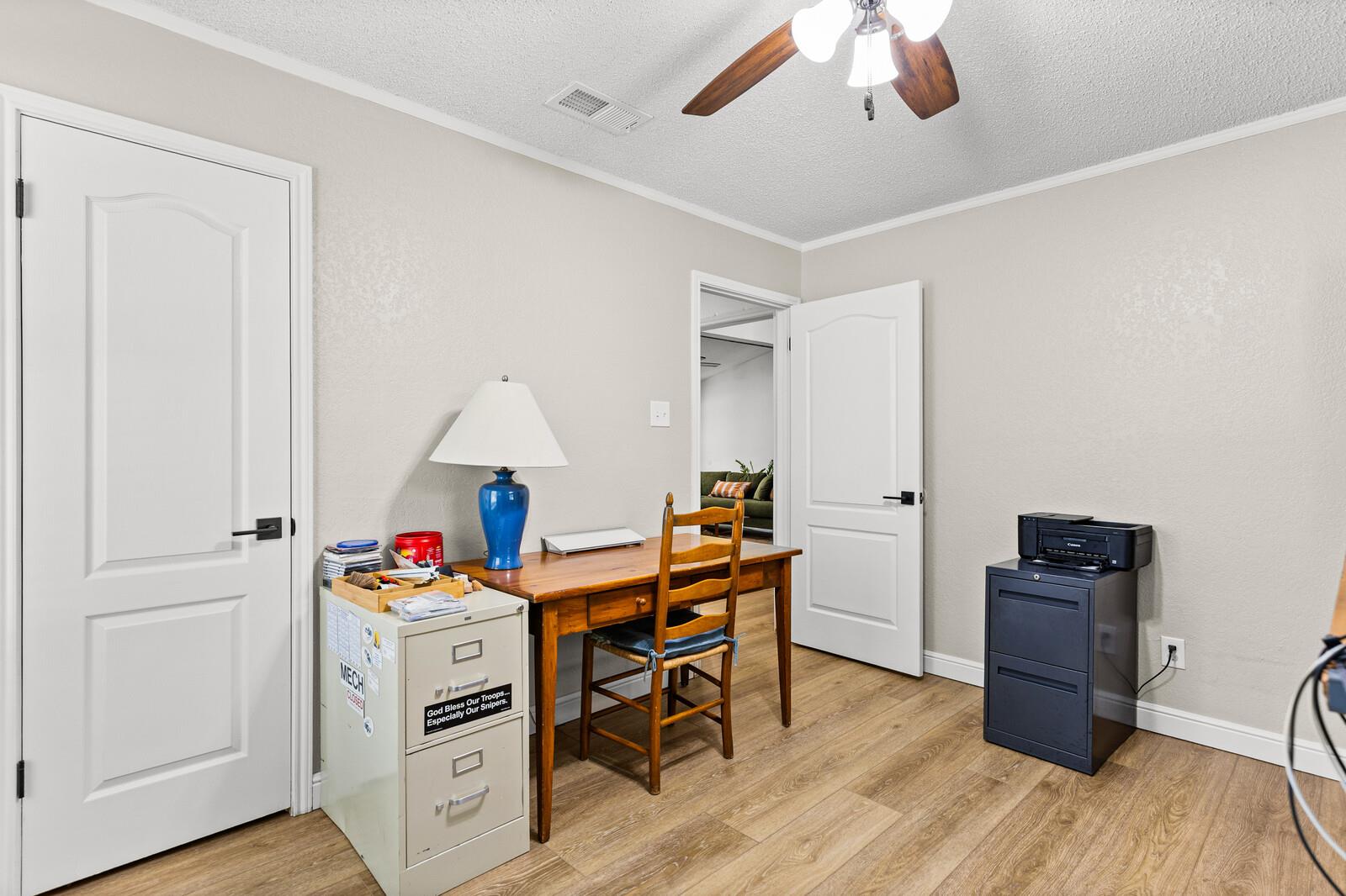 1706 Lynx CIR