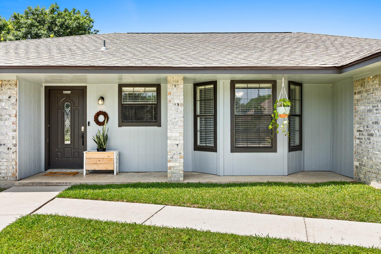 1706 Lynx CIR
