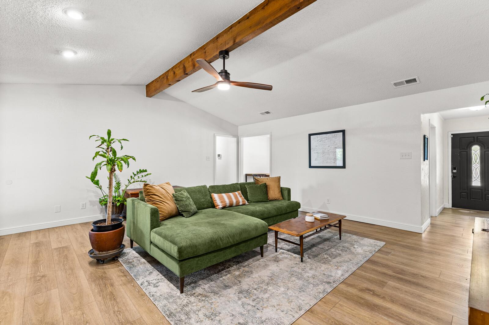 1706 Lynx CIR