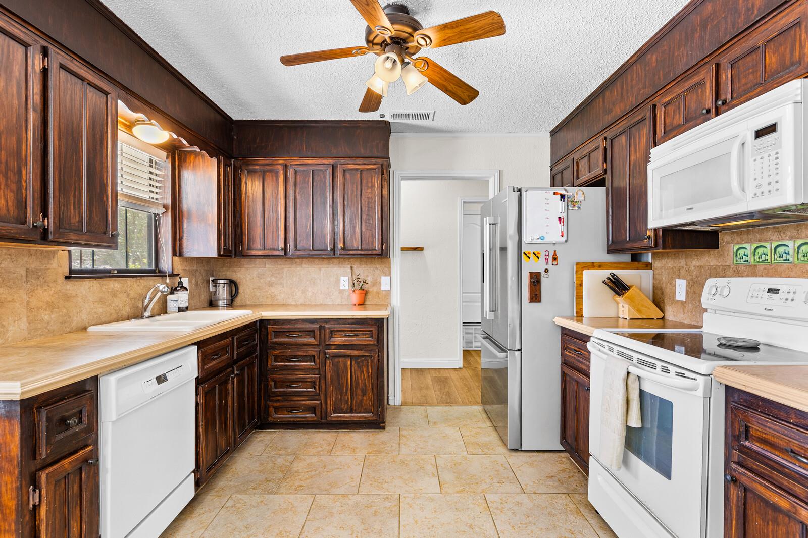 1706 Lynx CIR