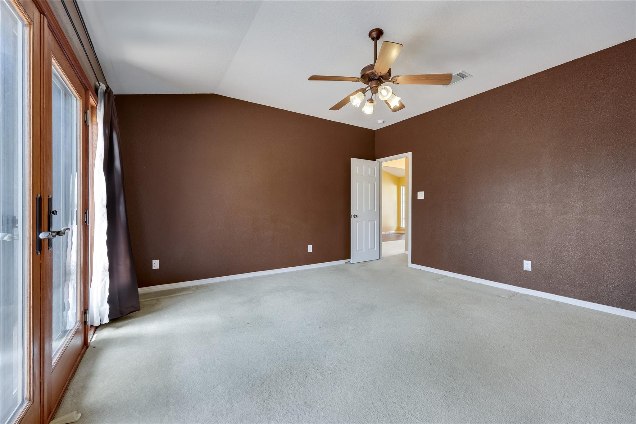 7312 White Oak DR