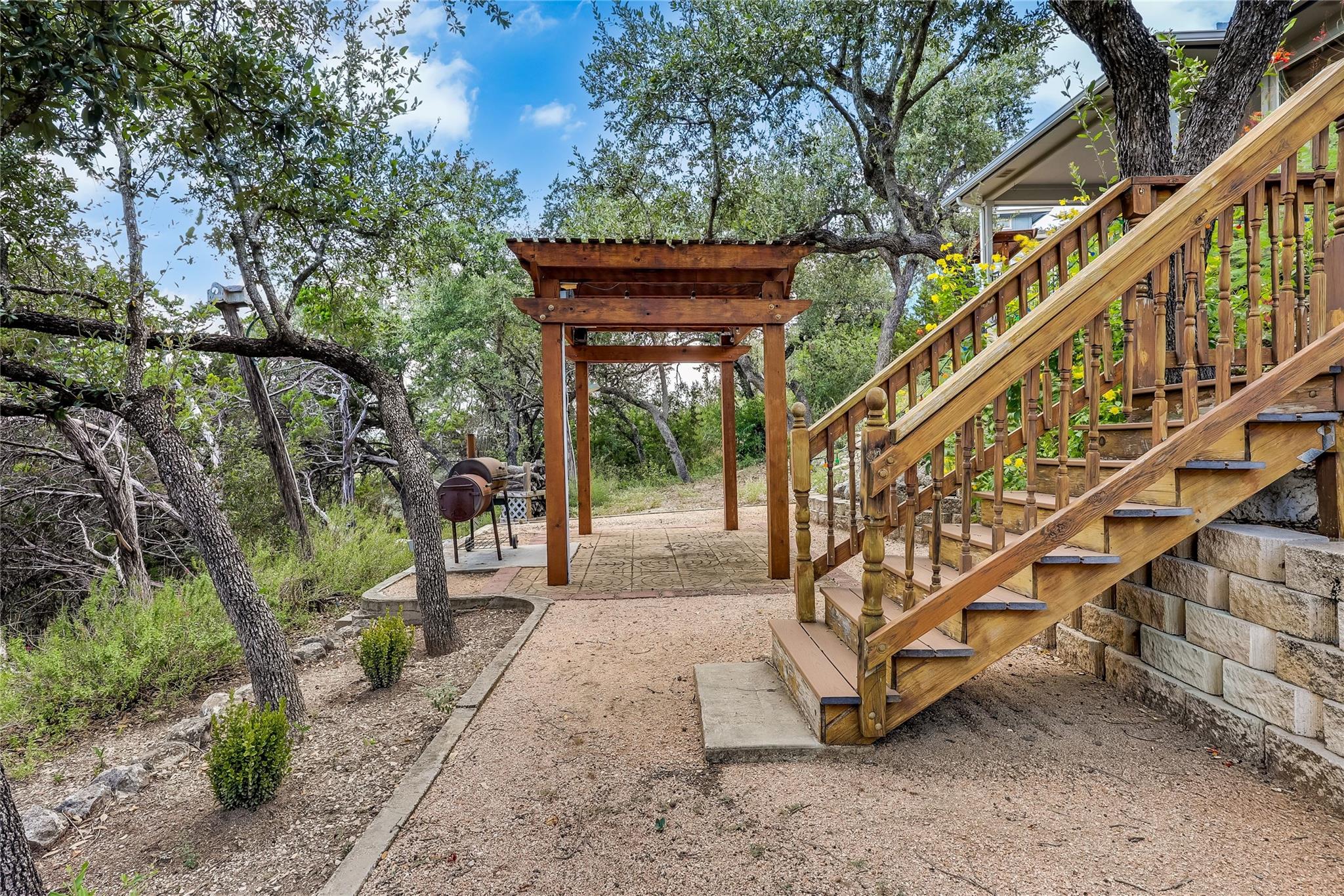 7312 White Oak DR
