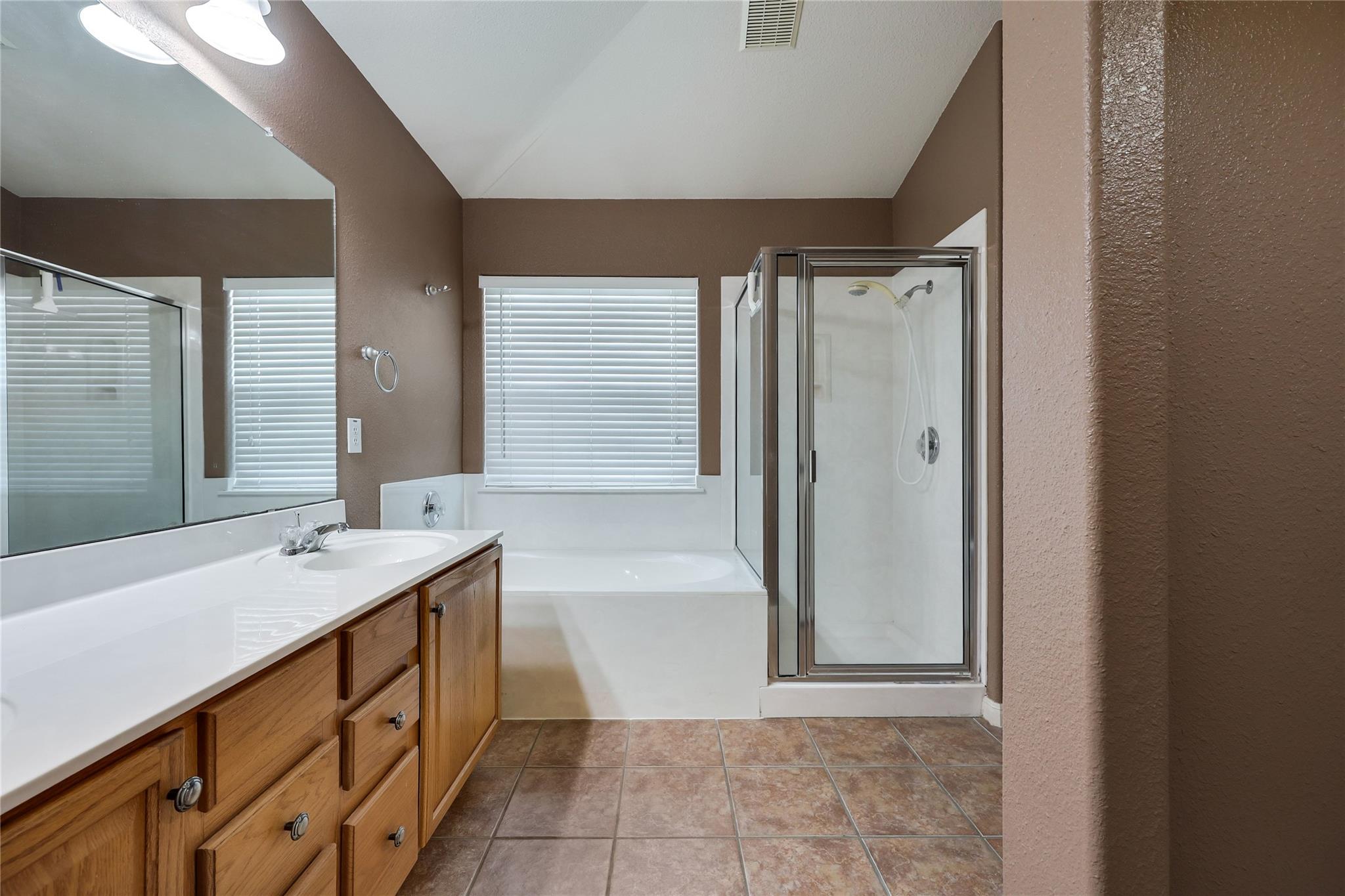 7312 White Oak DR