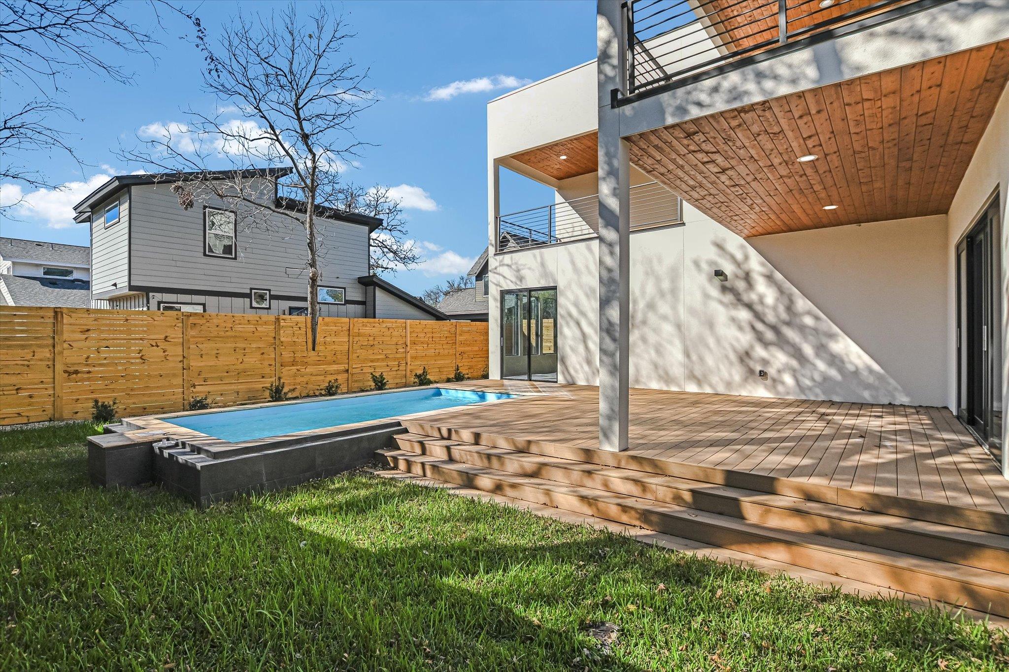 1901 W Saint Johns Ave