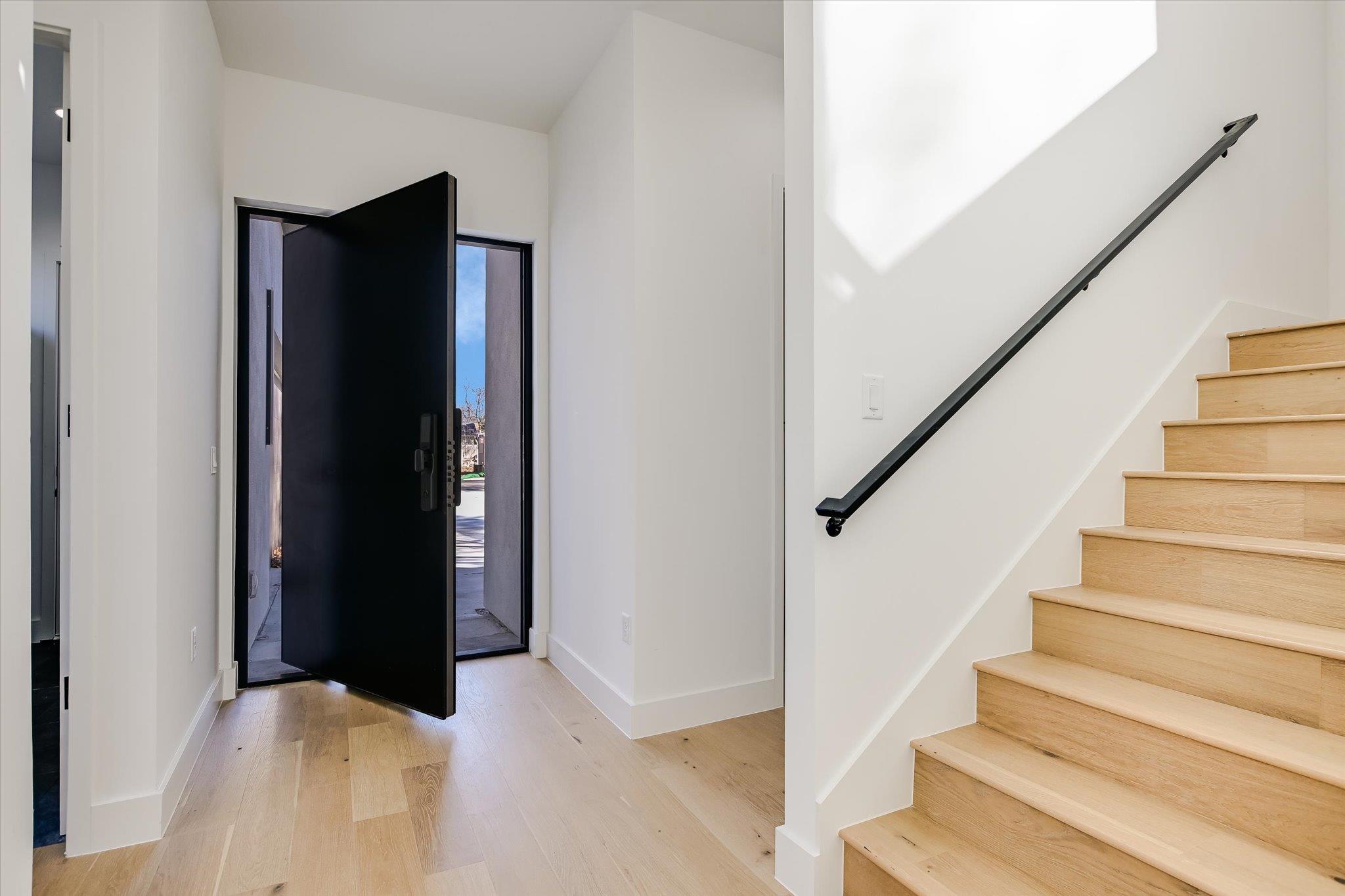 1901 W Saint Johns Ave