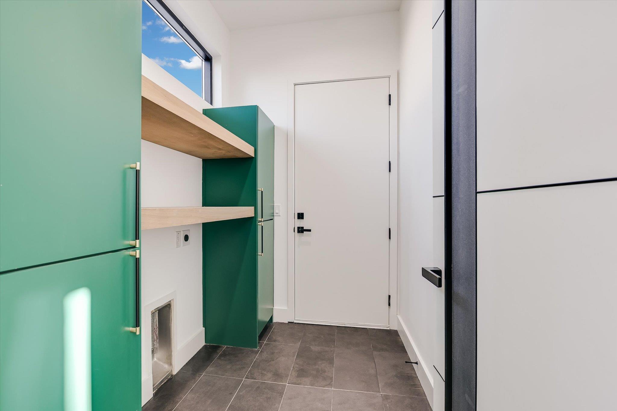 1901 W Saint Johns Ave