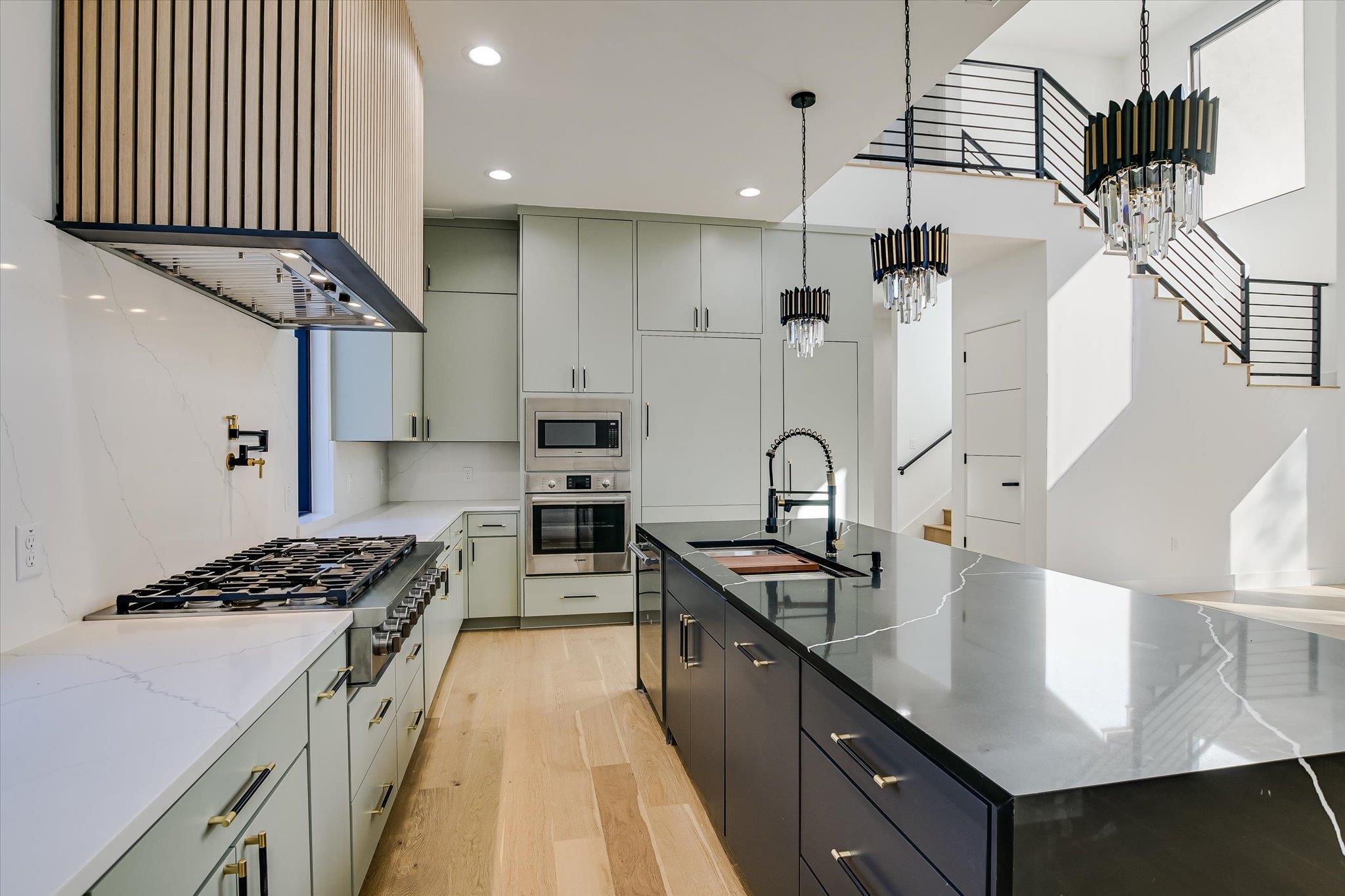 1901 W Saint Johns Ave