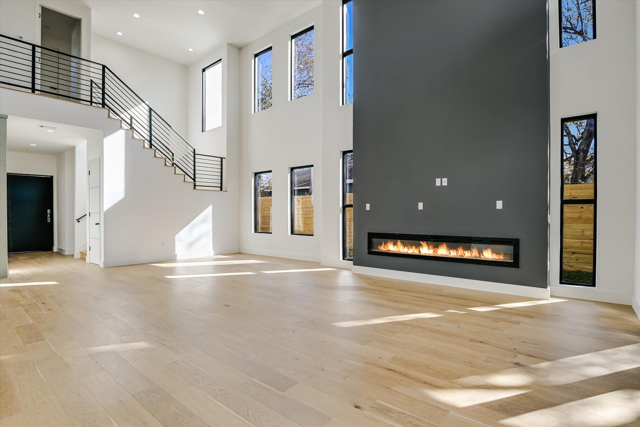 1901 W Saint Johns Ave