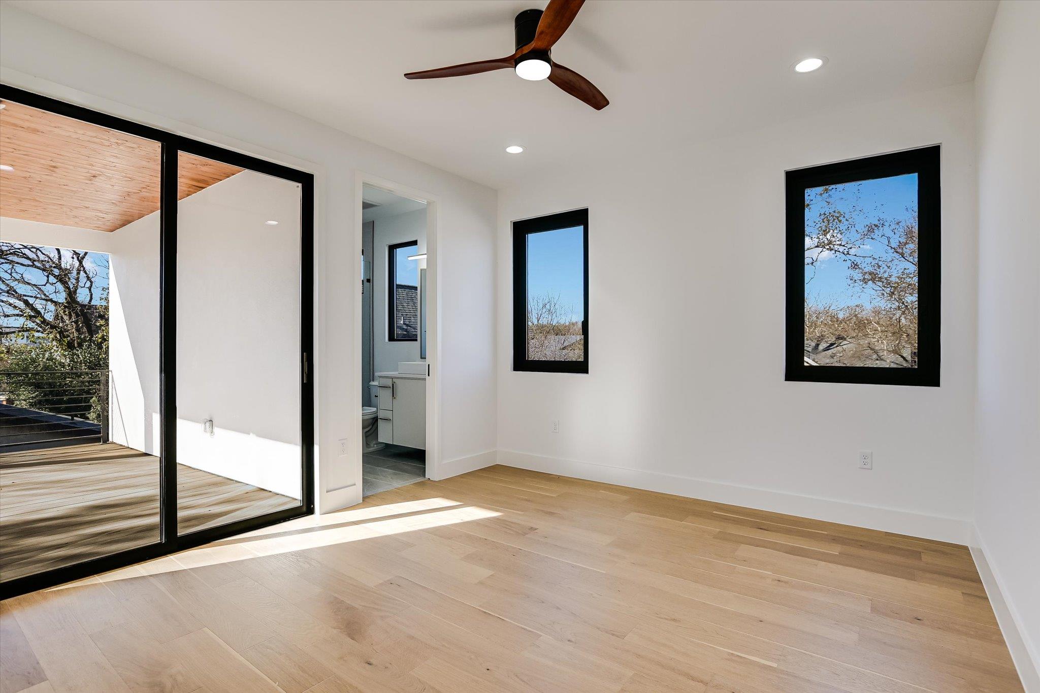 1901 W Saint Johns Ave