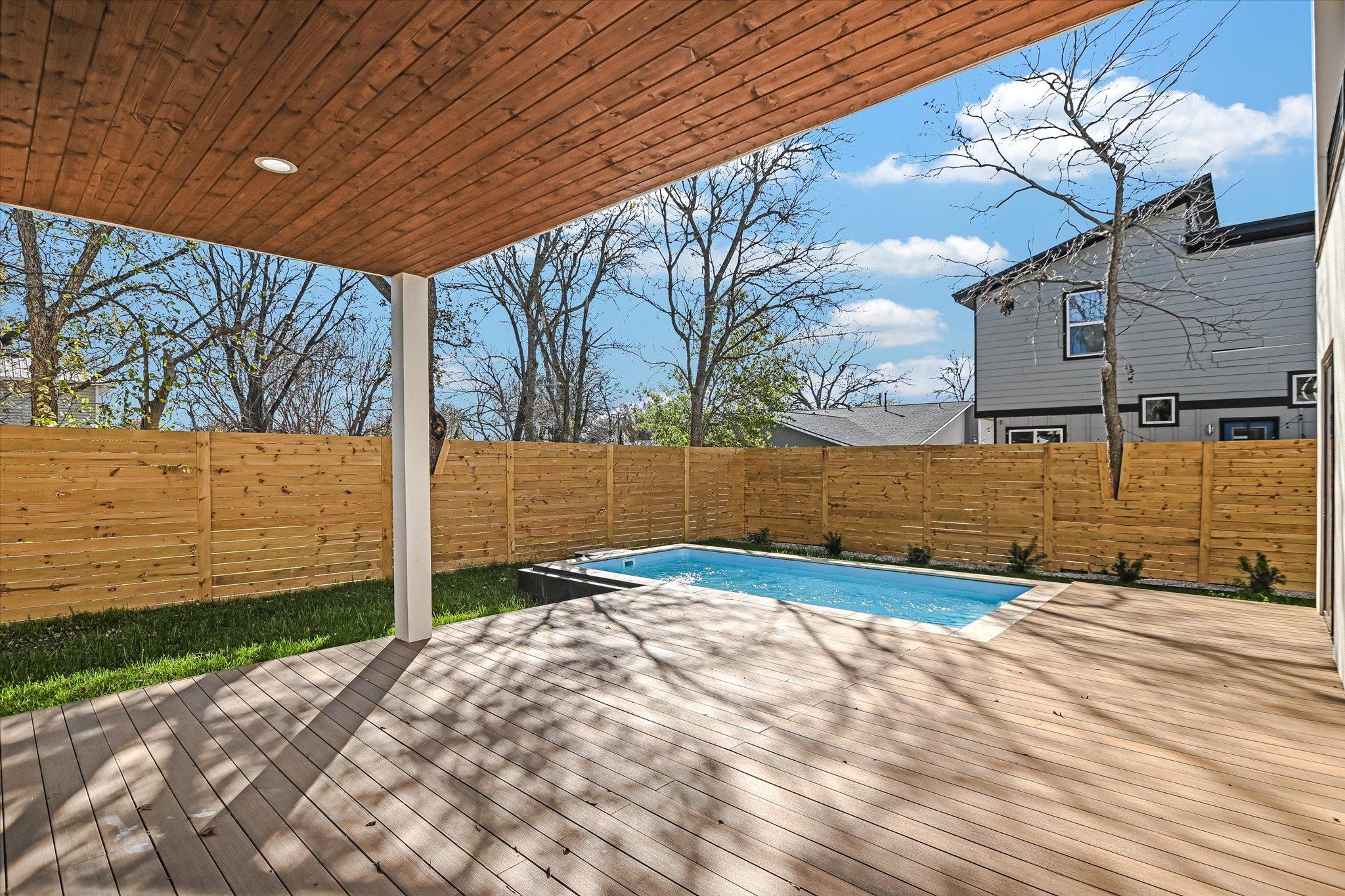 1901 W Saint Johns Ave