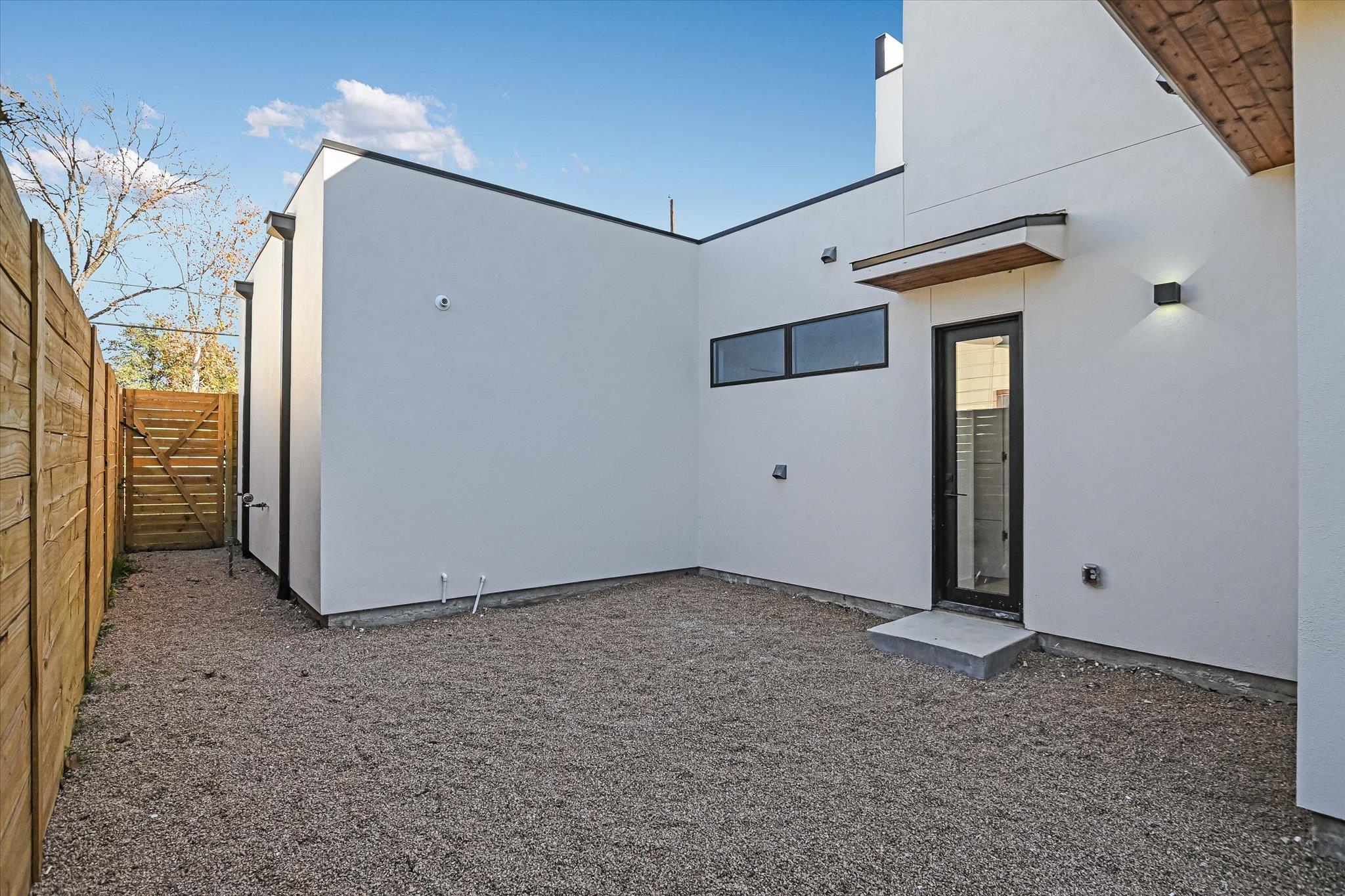 1901 W Saint Johns Ave