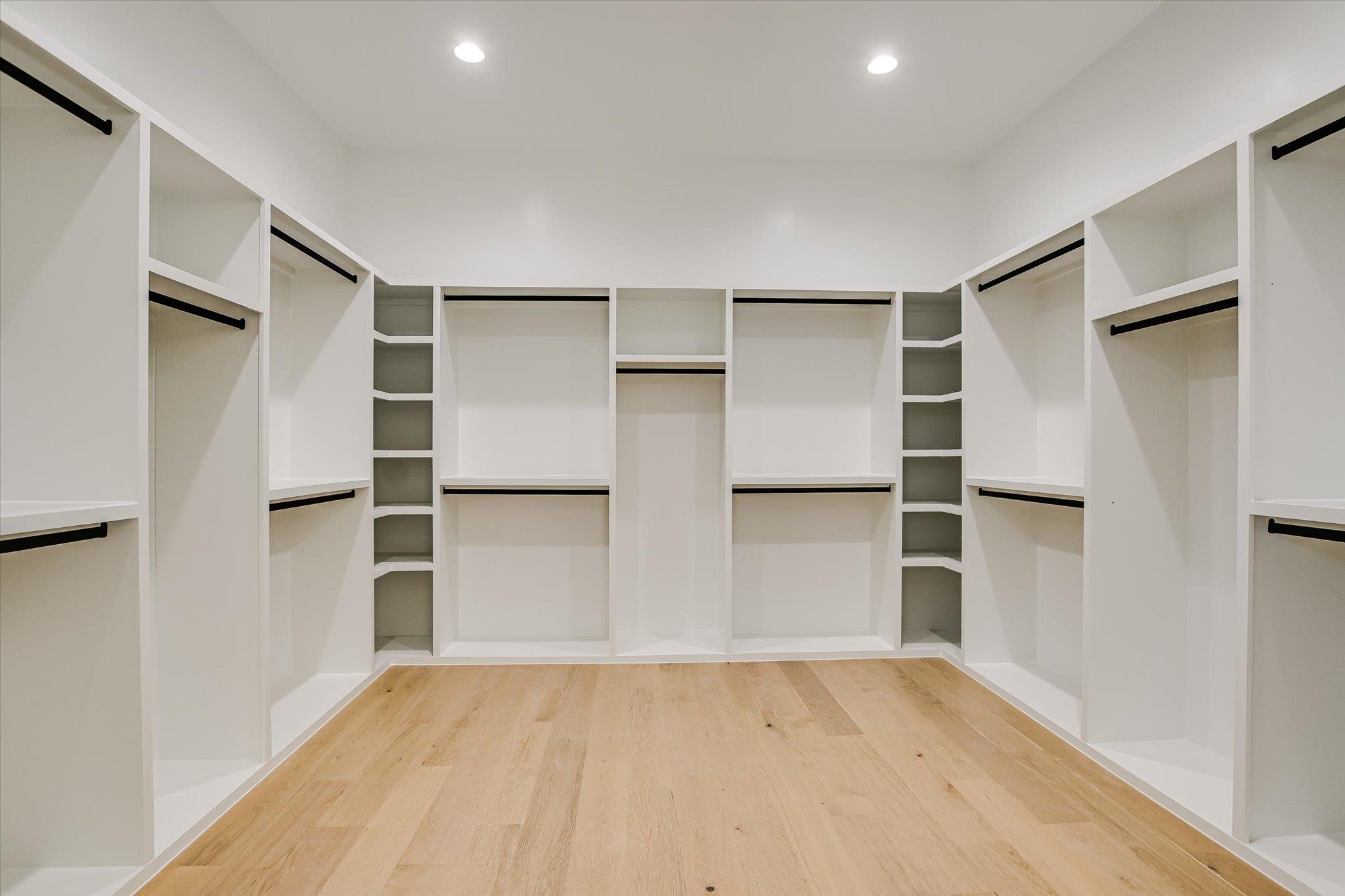 1901 W Saint Johns Ave