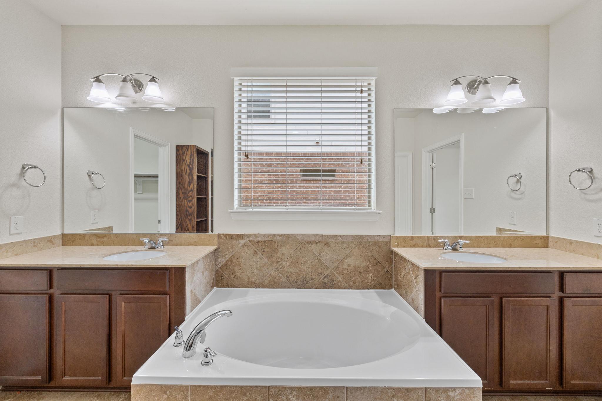 1105 Tabernash DR