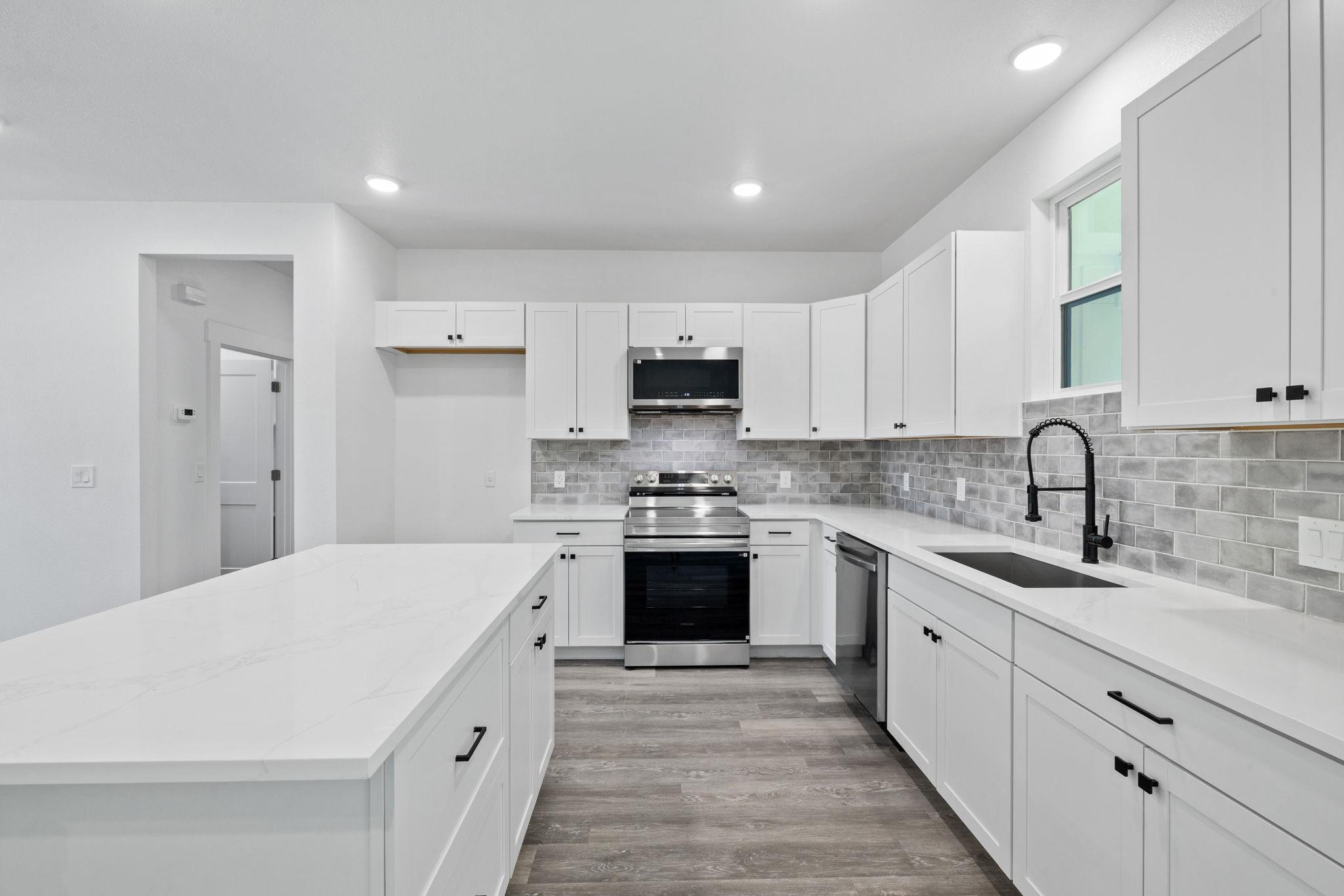 165 Nuuanu LN