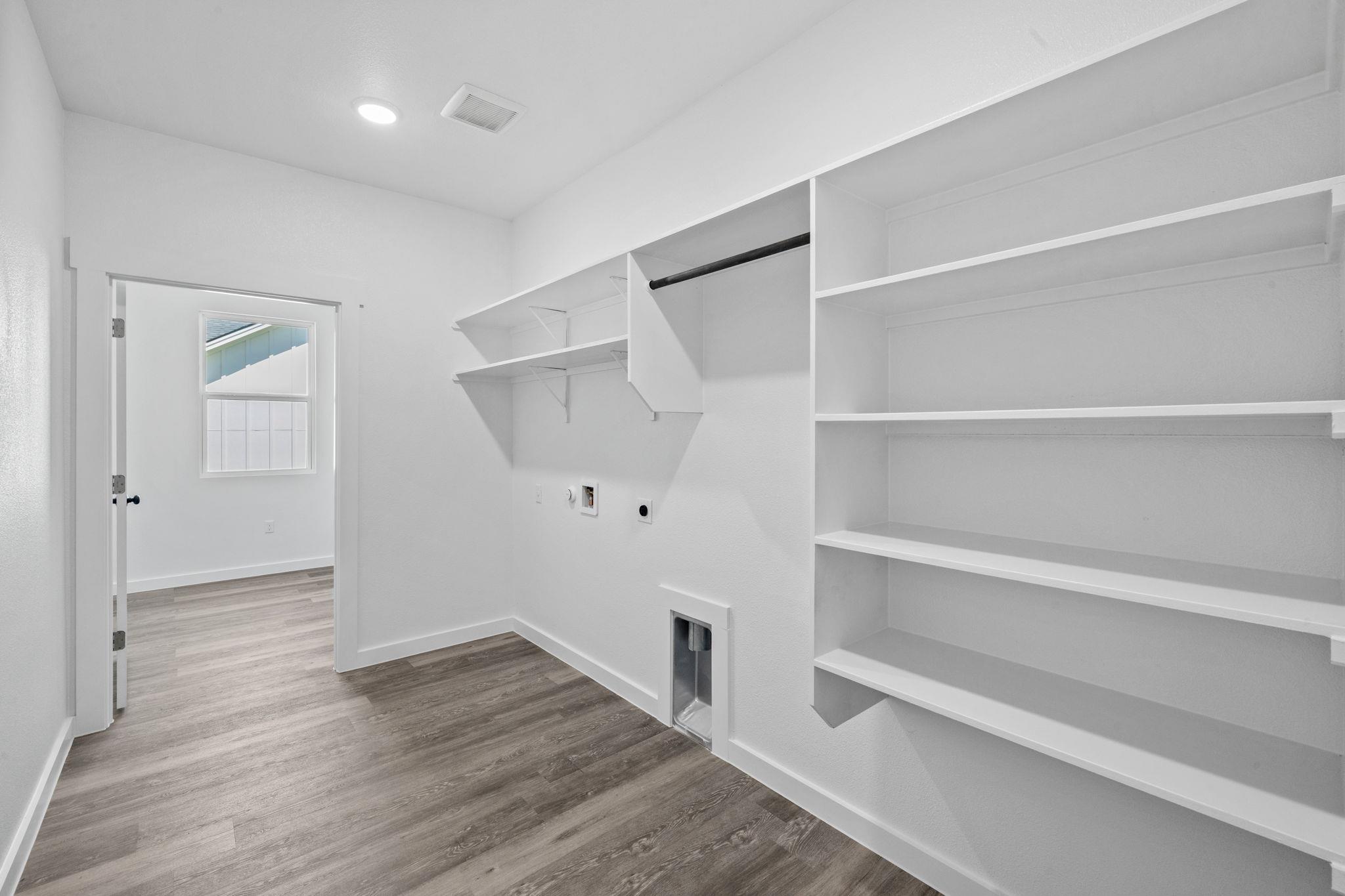 165 Nuuanu LN