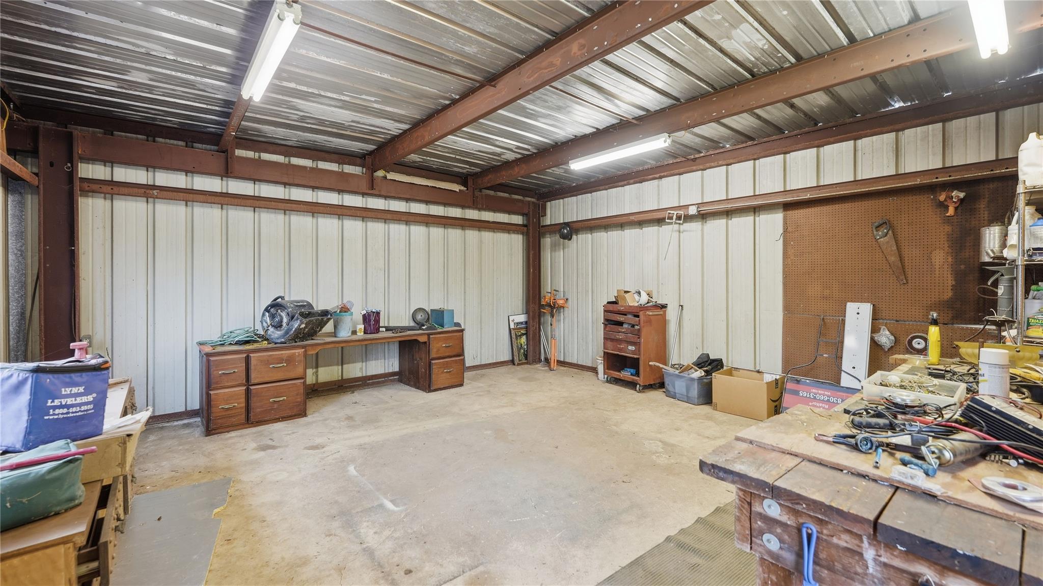 1211 Leissner School RD