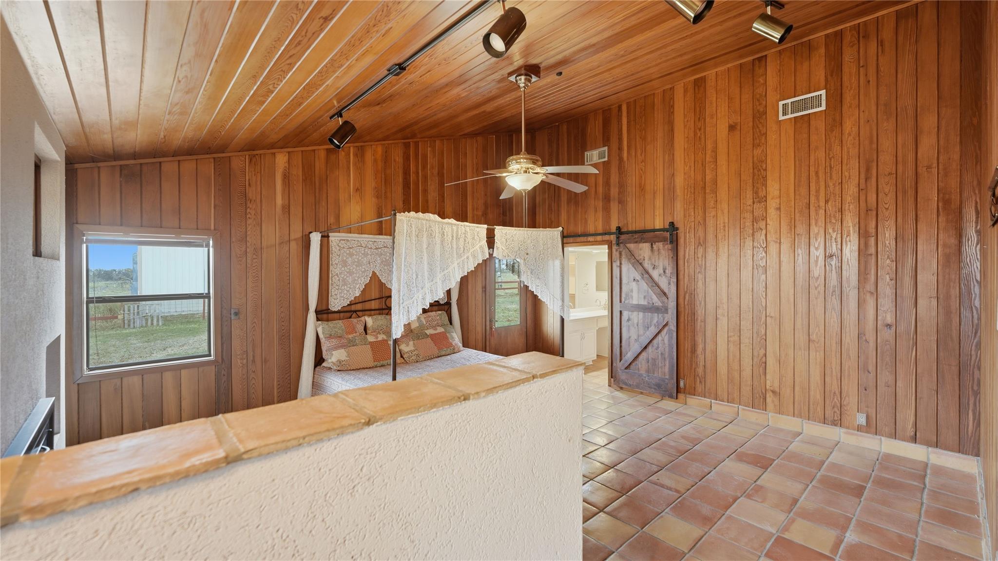 1211 Leissner School RD