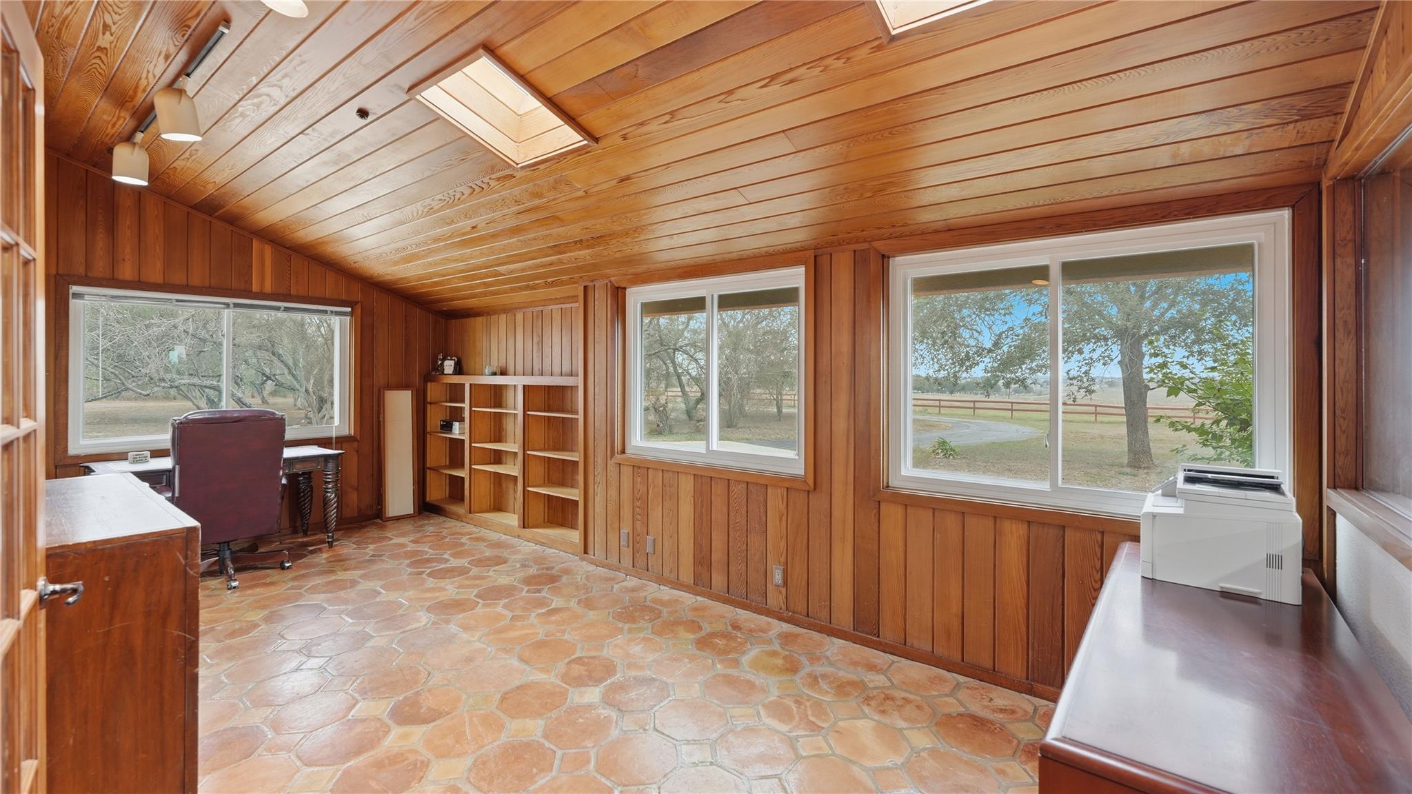 1211 Leissner School RD