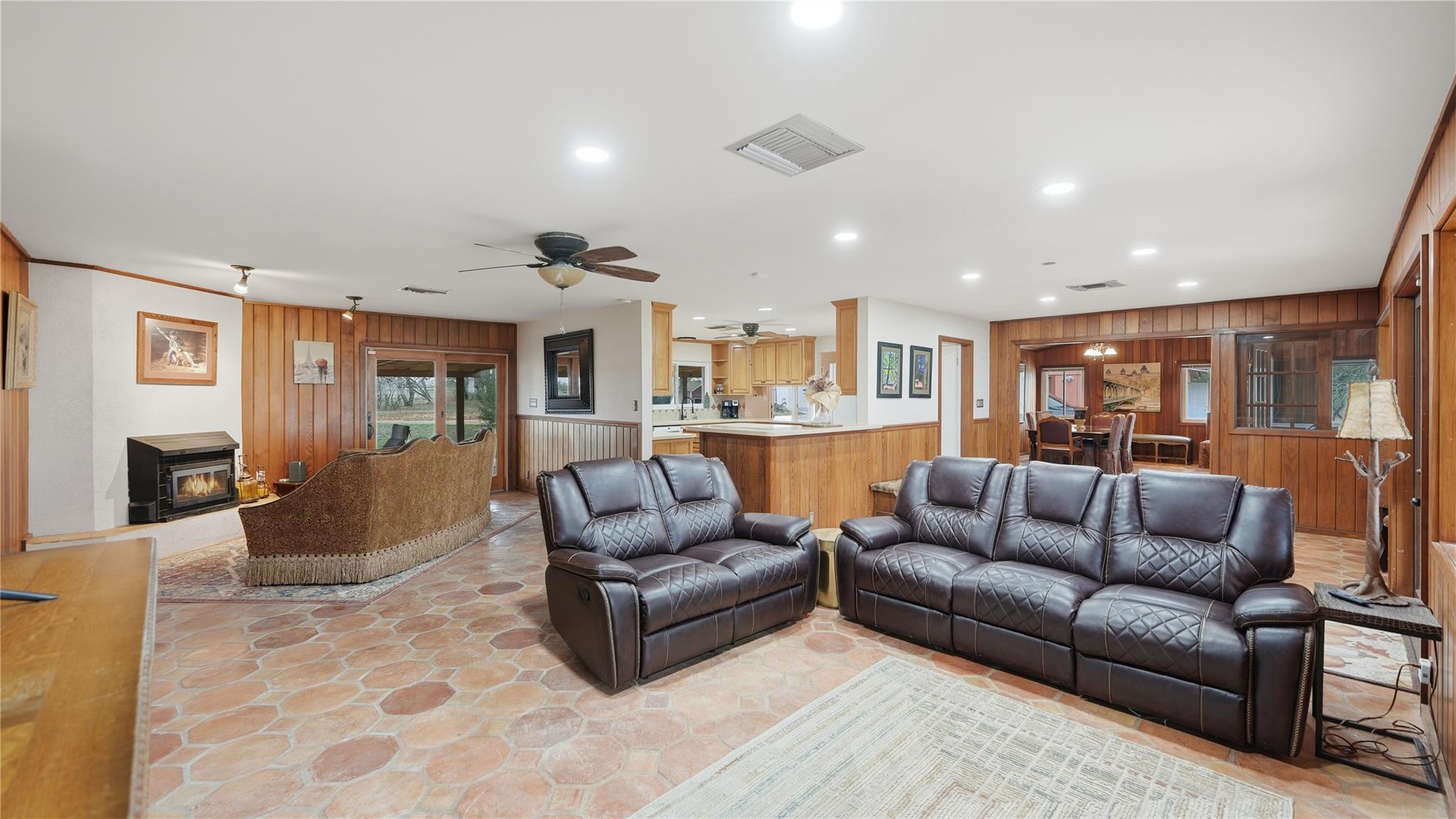 1211 Leissner School RD