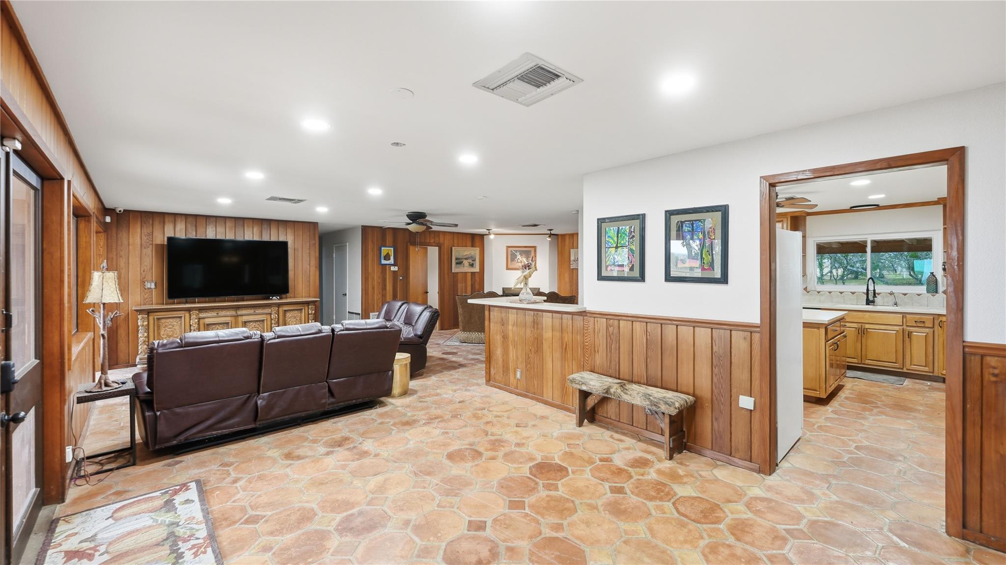 1211 Leissner School RD