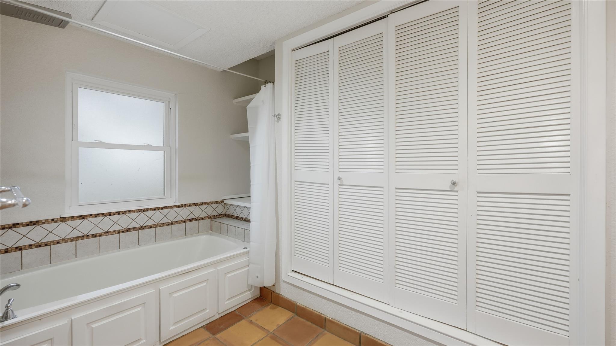 1211 Leissner School RD