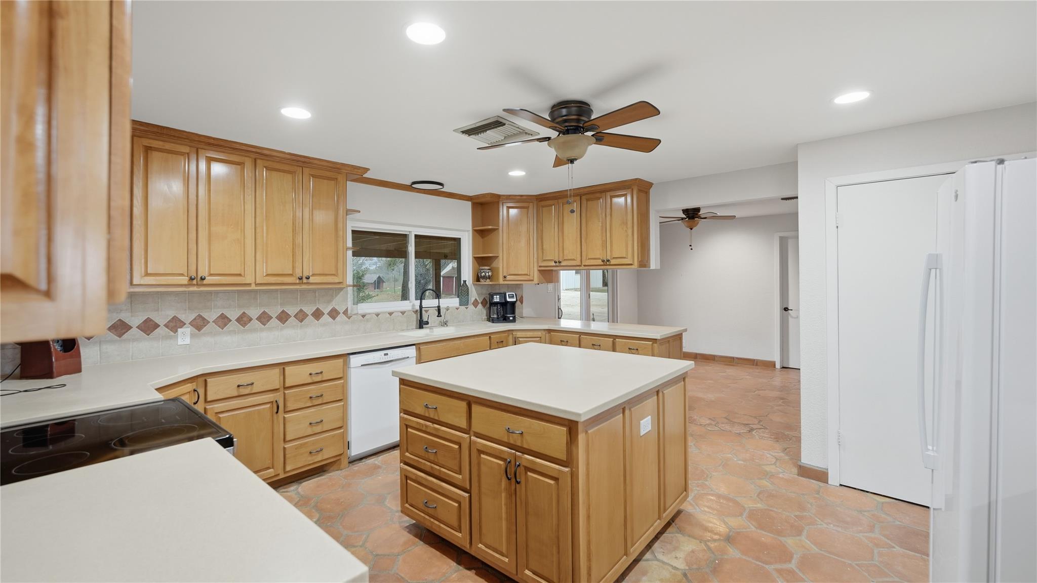 1211 Leissner School RD