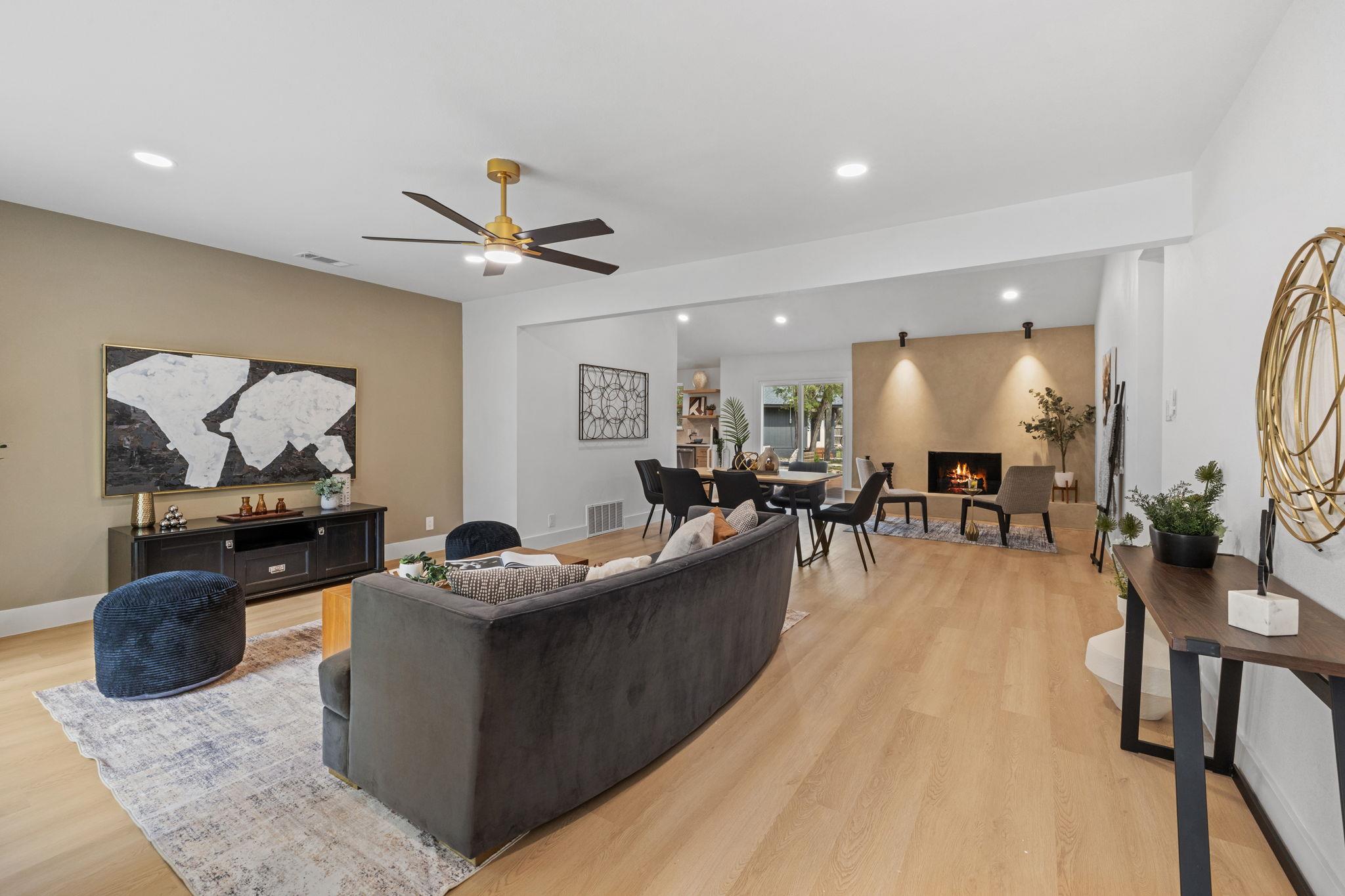 216 Sinuso DR