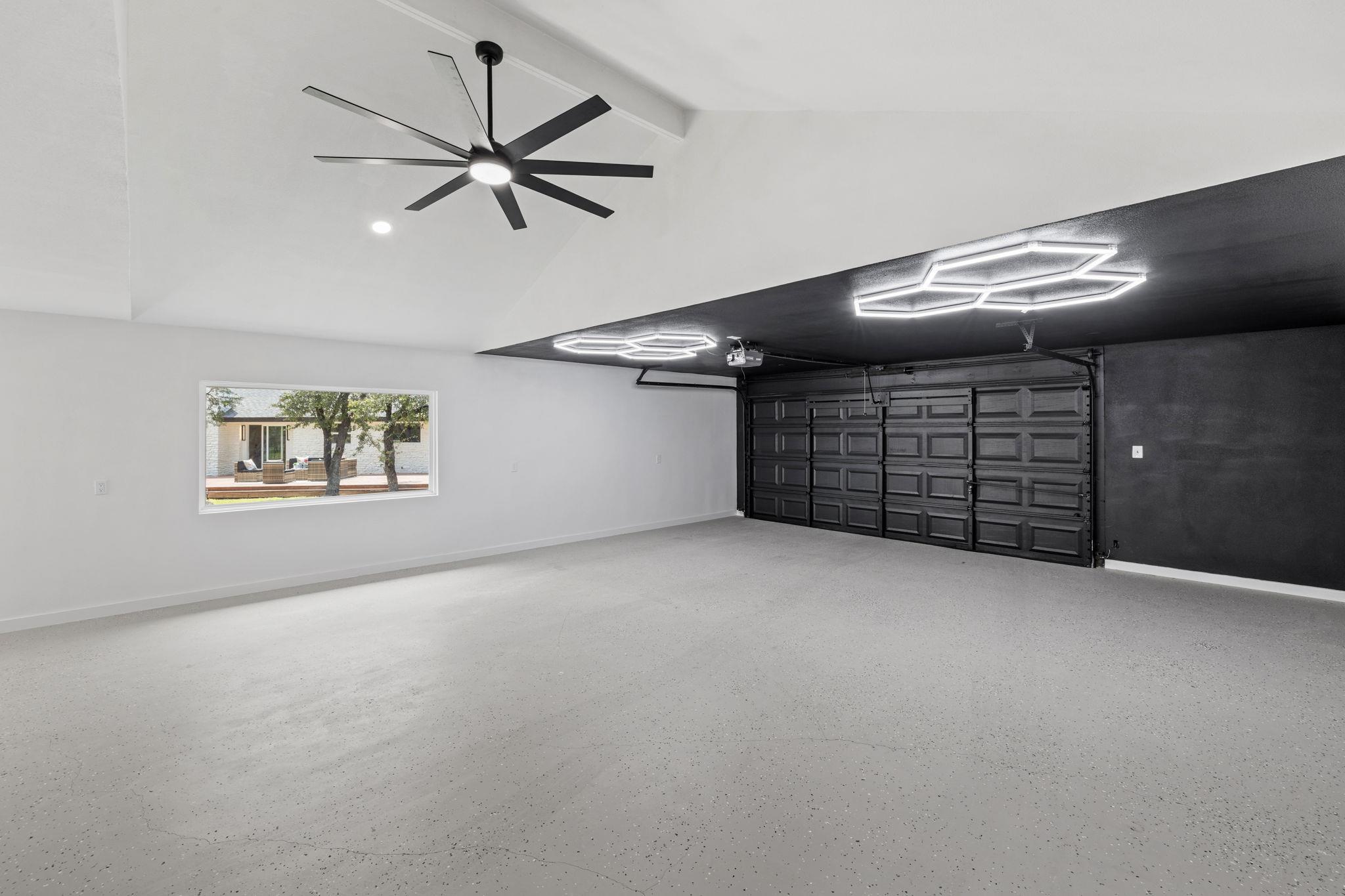 216 Sinuso DR