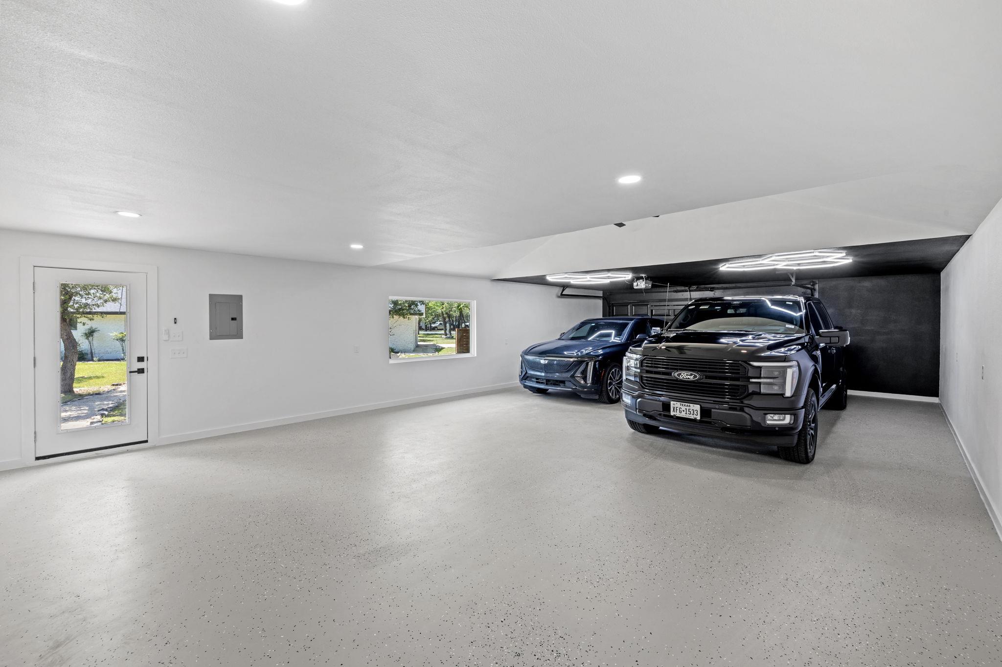 216 Sinuso DR